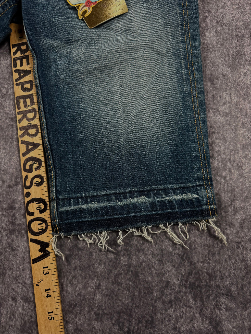 (rare) deadstock 2000s miss me jorts (30)