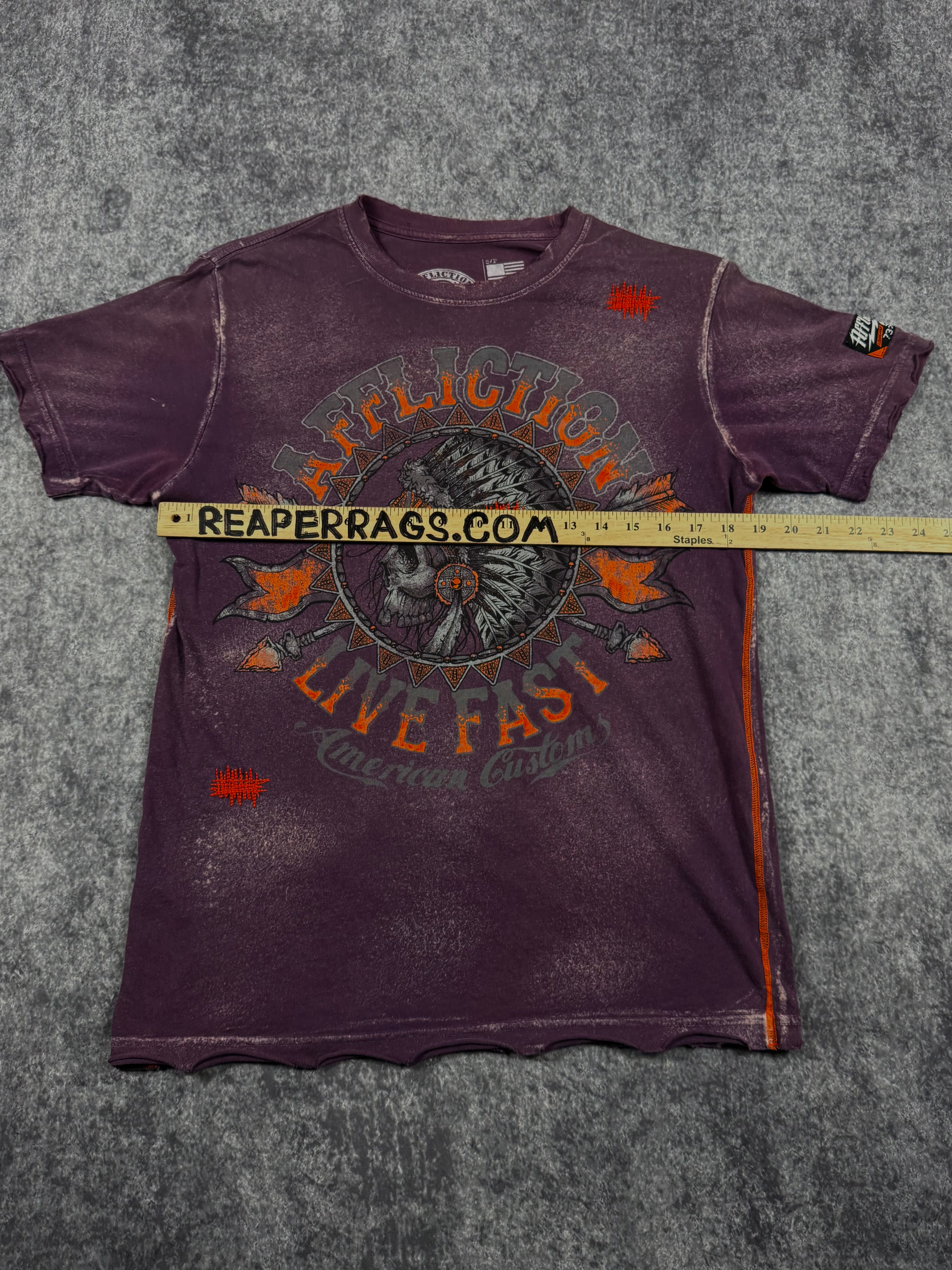 2000s affliction shirt (S)