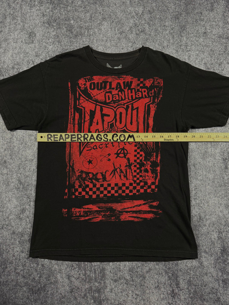 (rare) 2000s tapout signature series shirt (S)