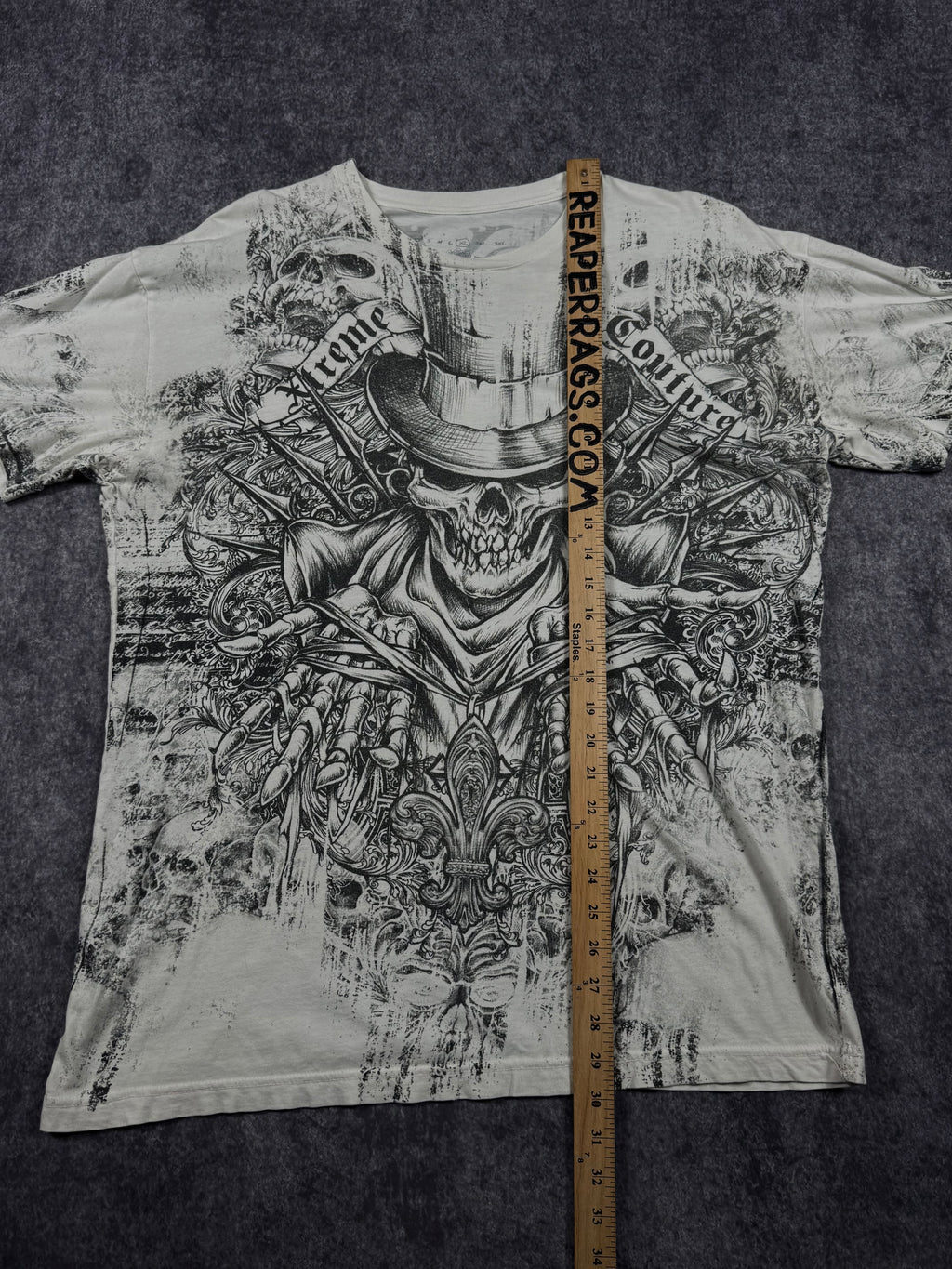 (rare) 2000s xtreme couture shirt (XL)