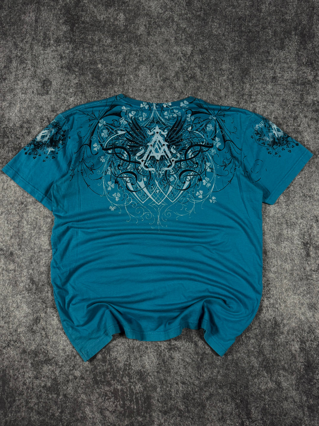 (rare) 2000s archaic shirt (M)