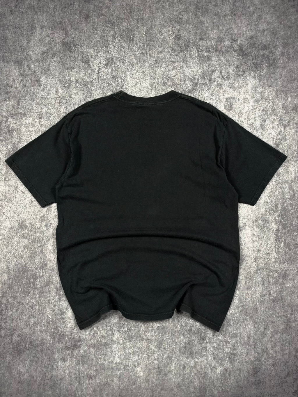 (RARE) 2000s UFC SHIRT (L)