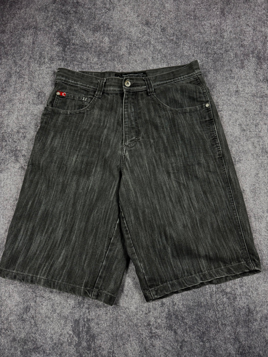 (rare) 2000s southpole red tab jorts (34)