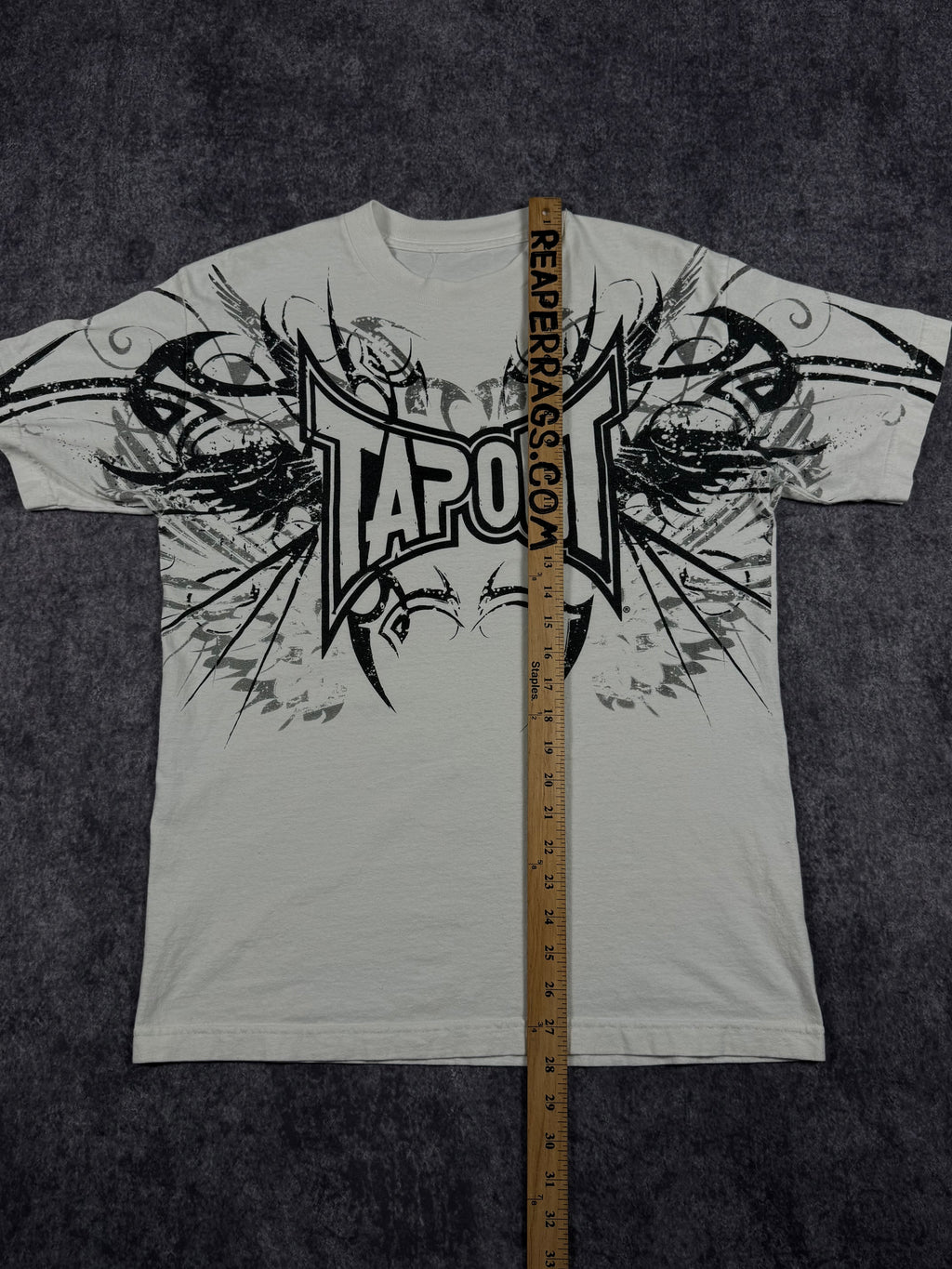 (rare) 2000s tapout shirt (M)