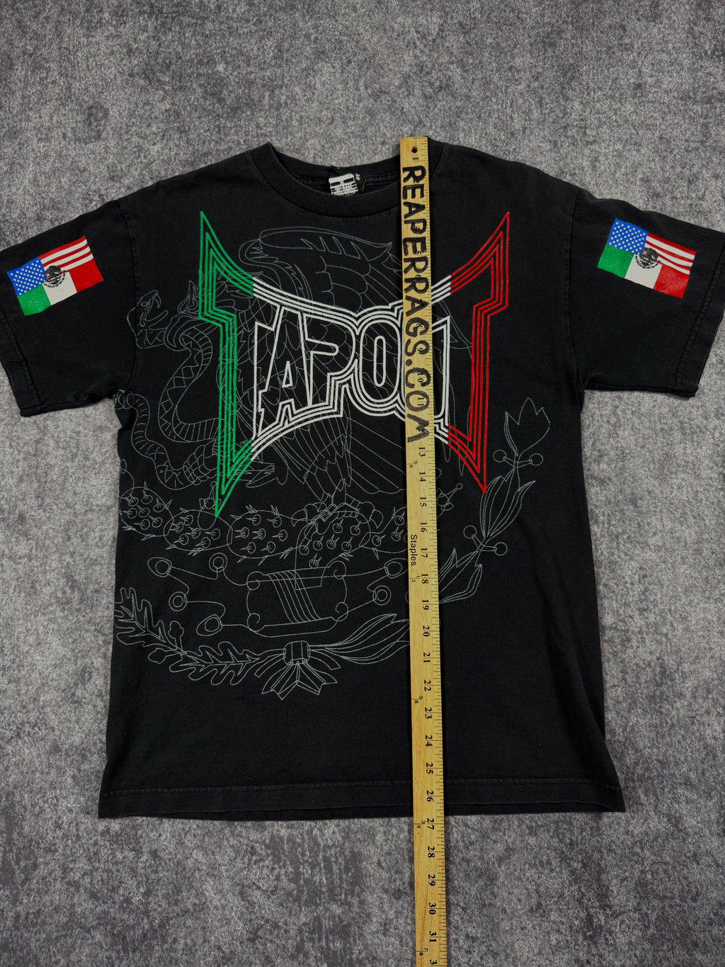 2000s tapout shirt (S)