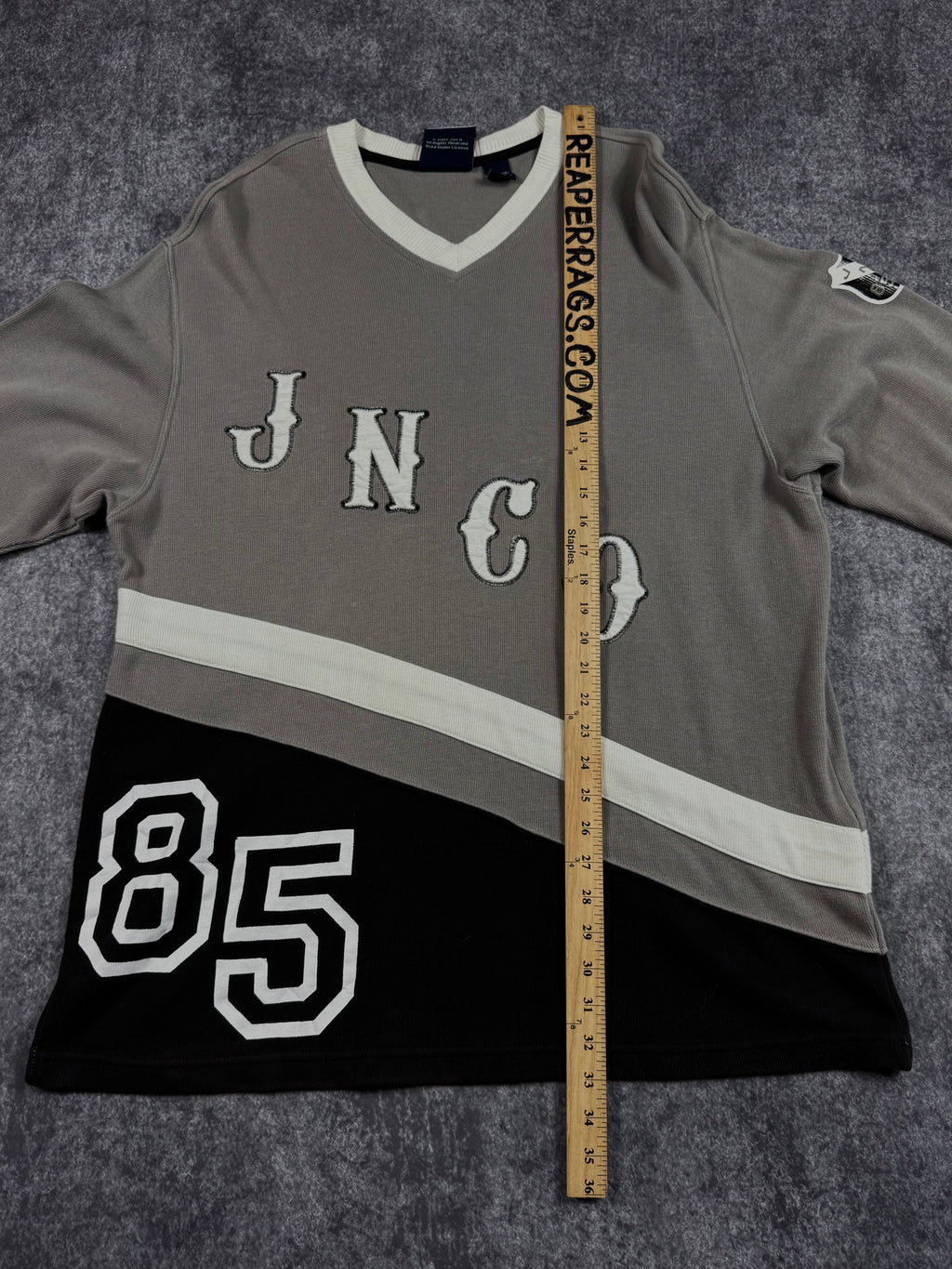 (rare) 2000s jnco jeans hockey jersey (XL)