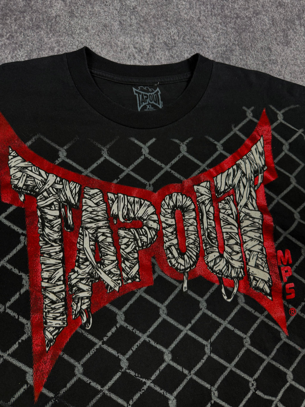 (rare) 2000s tapout shirt (XL)