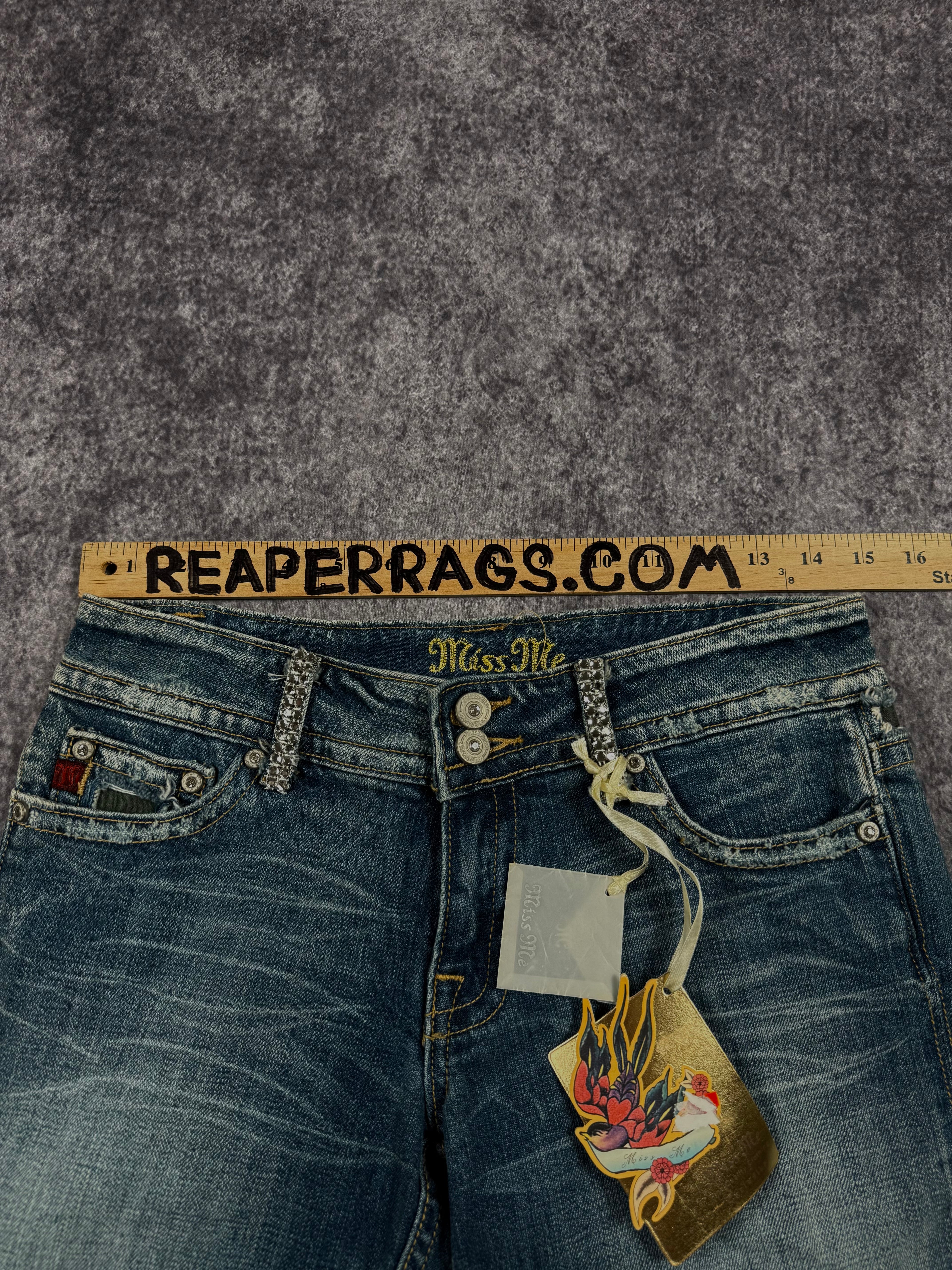 (rare) deadstock 2000s miss me jorts (30)