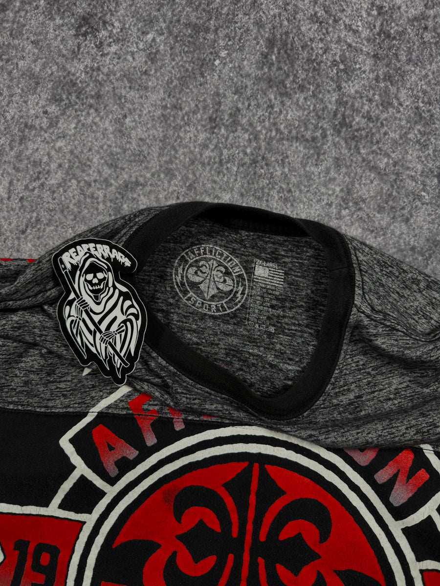 2000s affliction shirt (L)