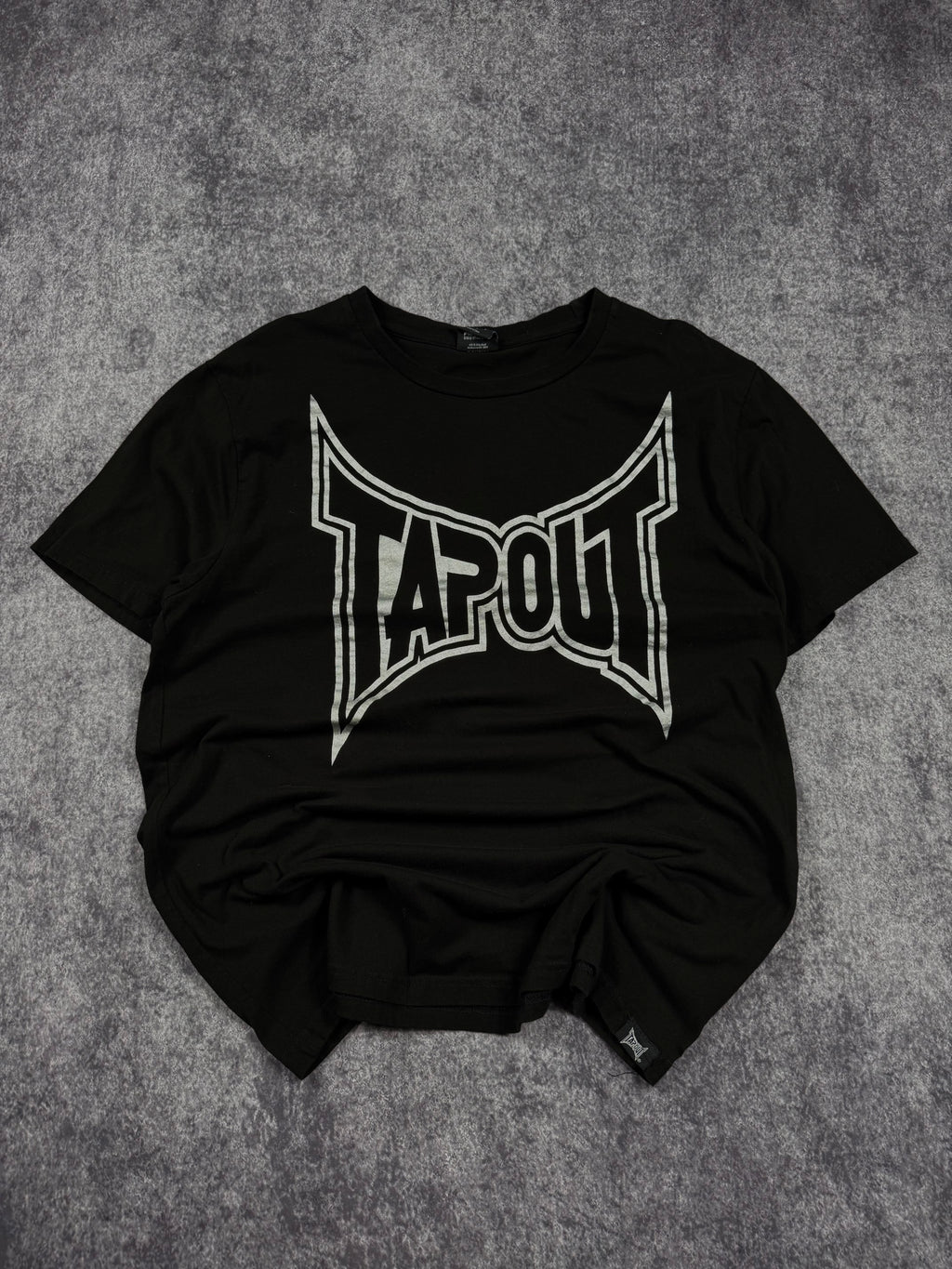 (rare) 2000s tapout chrome shirt (M)