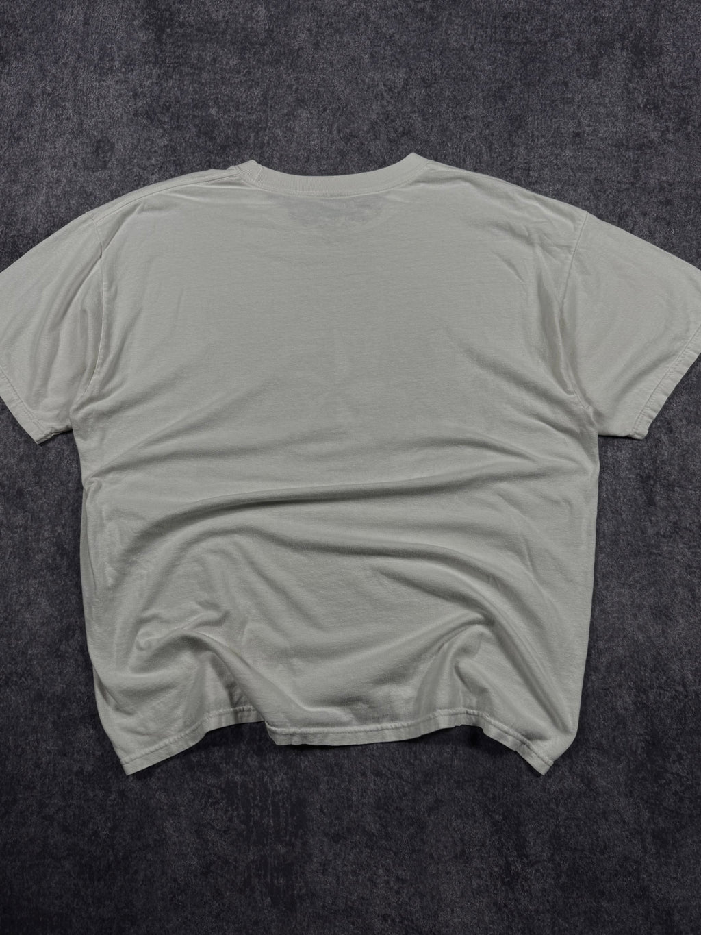 (rare) 2000s carbon shirt (XL)