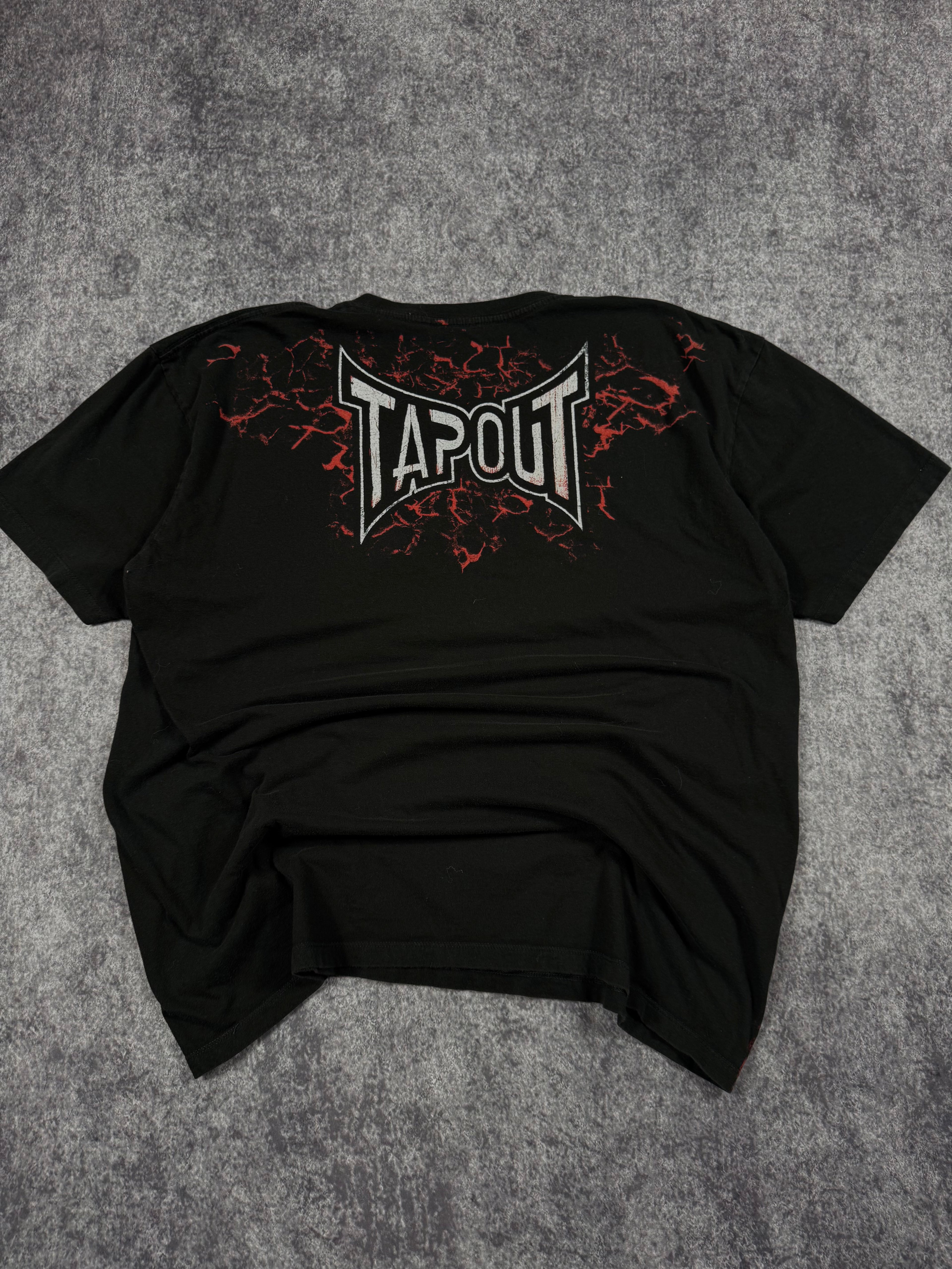 (rare) 2000s tapout signature series shirt (L)
