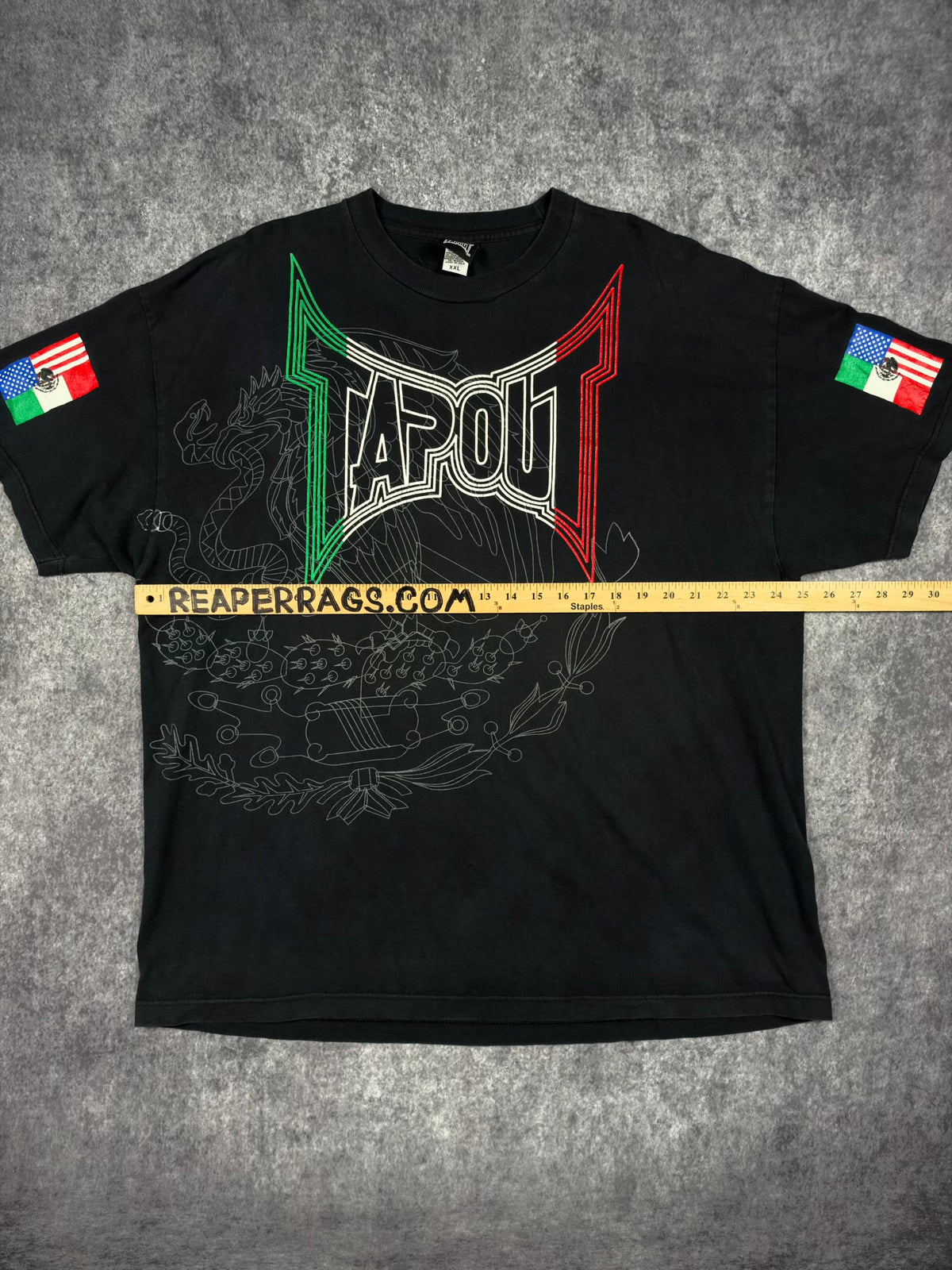 (RARE) 2000s TAPOUT SHIRT (XXL)