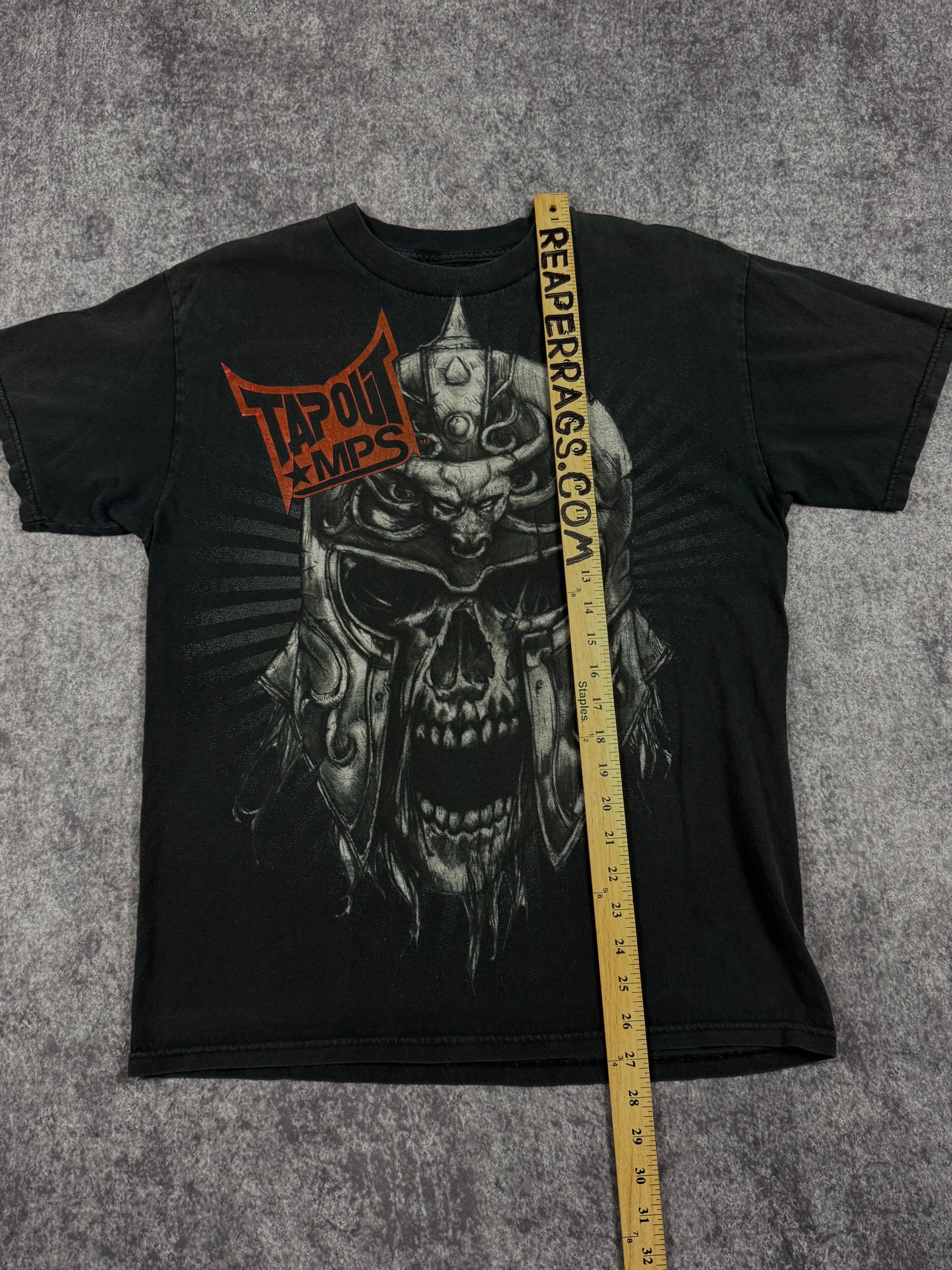 (rare) 2000s tapout shirt (M)