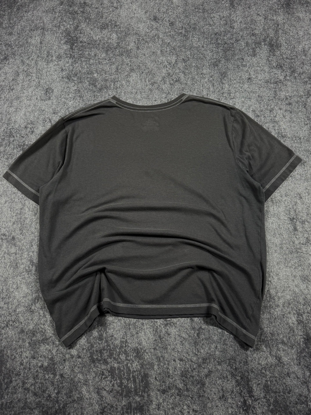 2000s no boundaries shirt (XL)