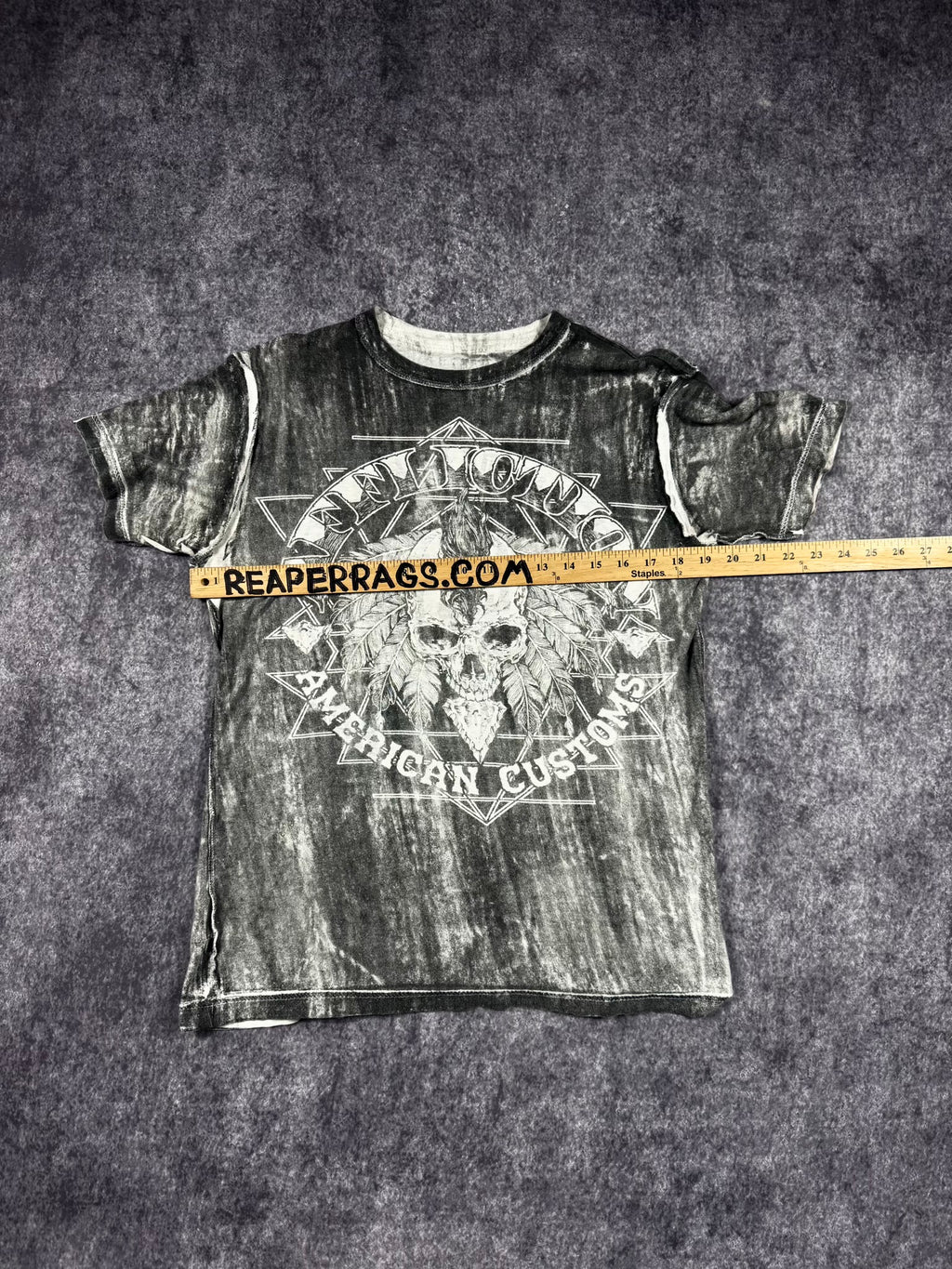 (RARE) 2000S REVERSIBLE AFFLICTION SHIRT (S)