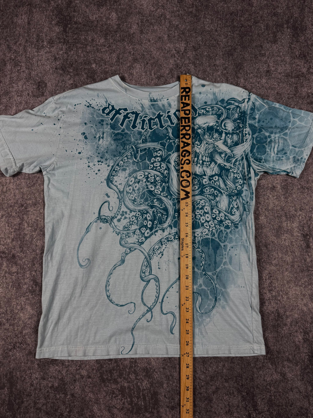 (rare) 2000s affliction shirt (L)