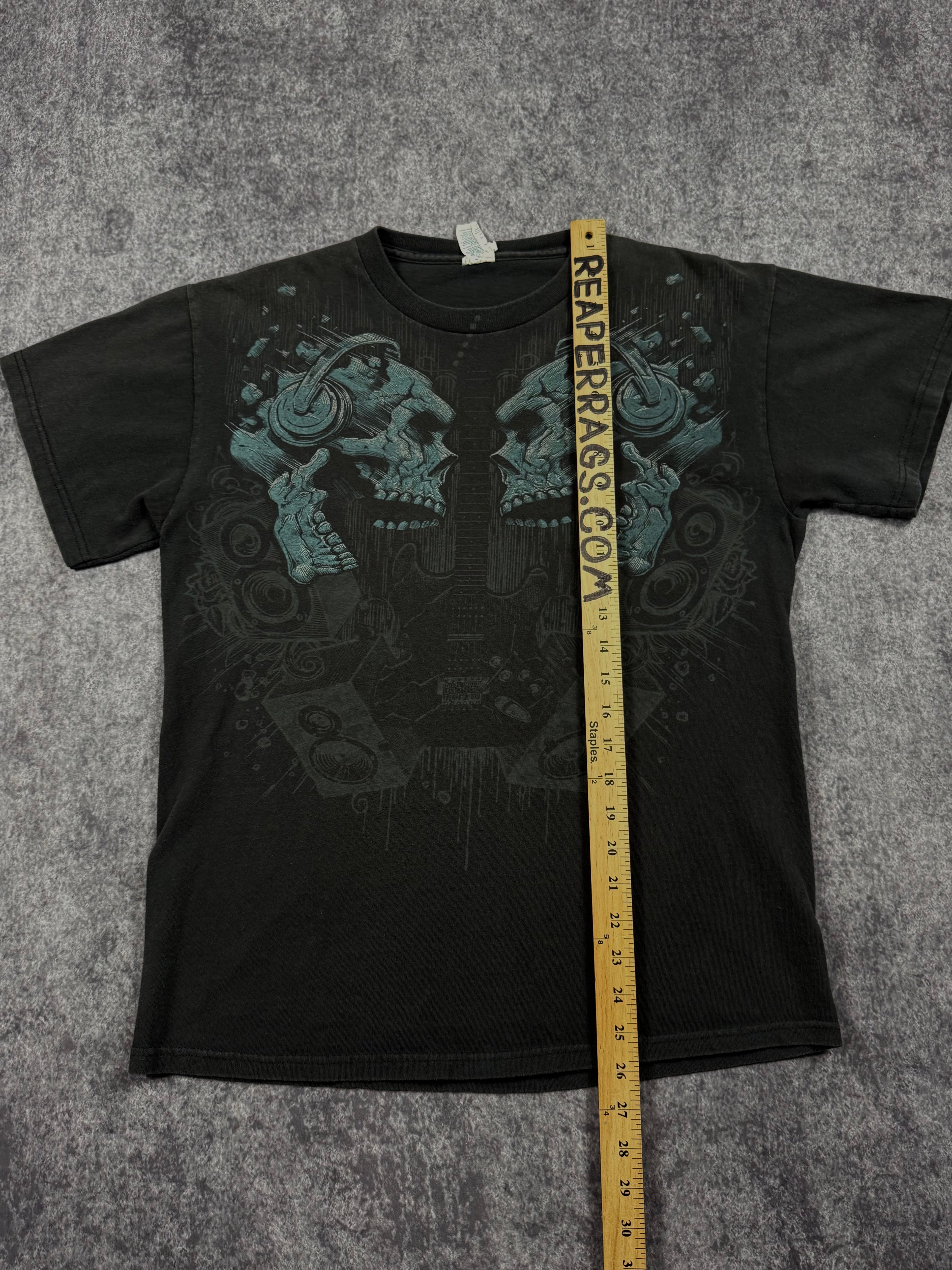 (rare) 2000s skull shirt (M)