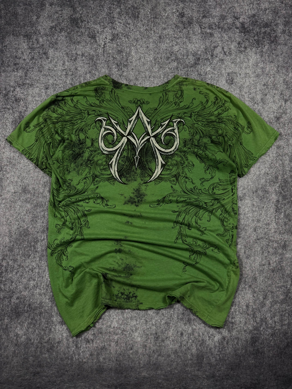 (rare) 2000s affliction shirt (XL)