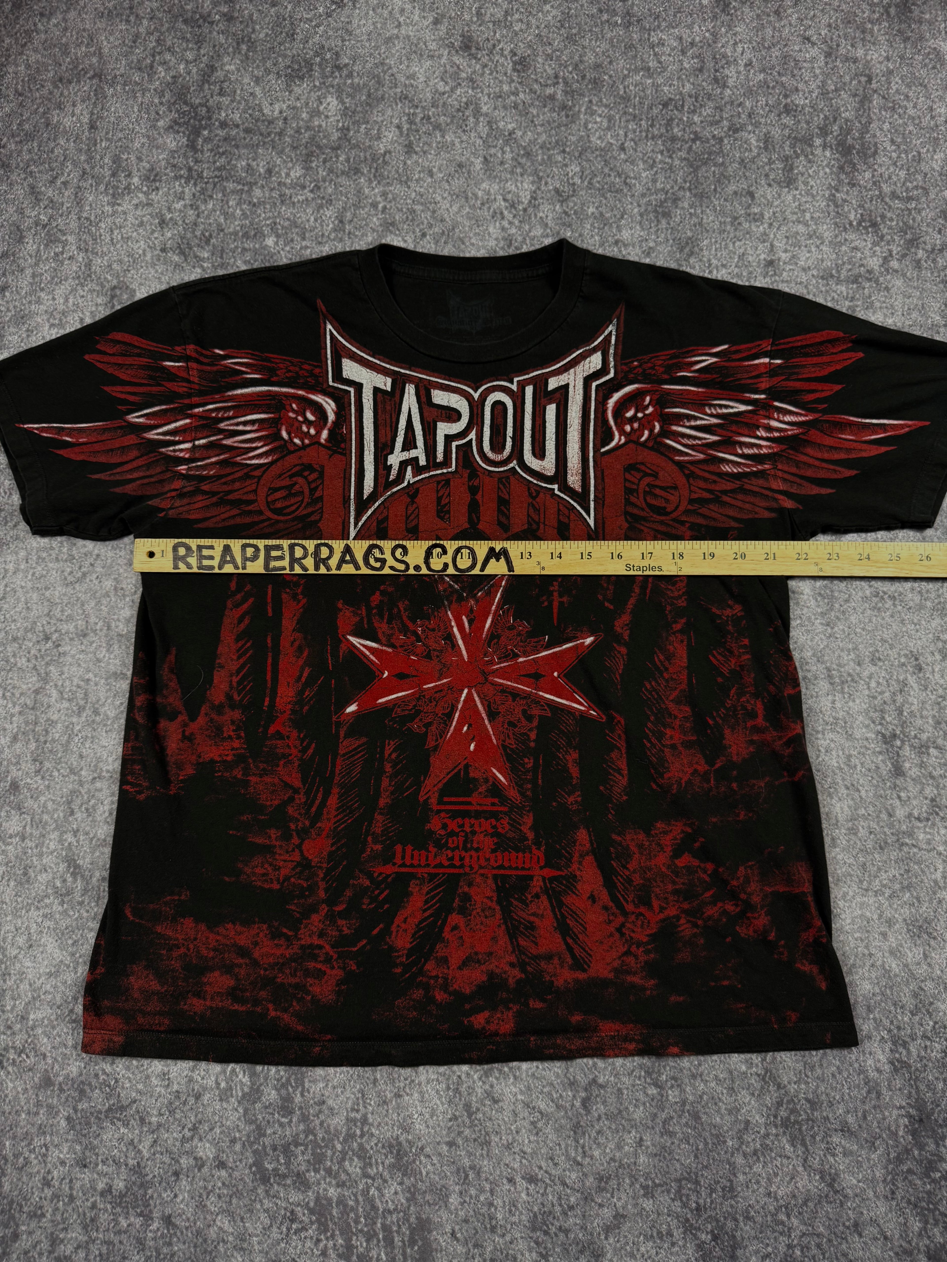 (rare) 2000s tapout signature series shirt (L)