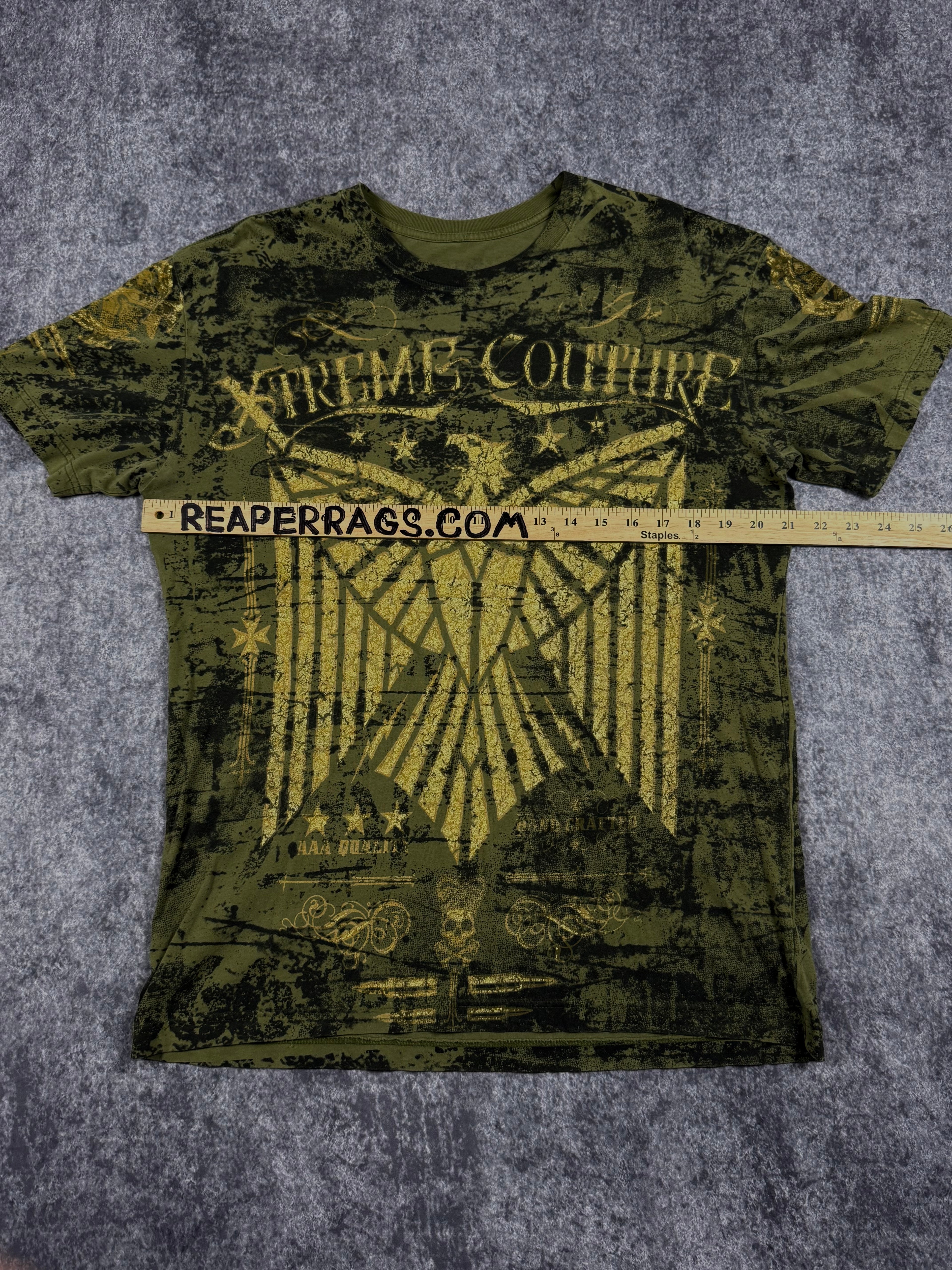 2000s xtreme couture shirt (L)