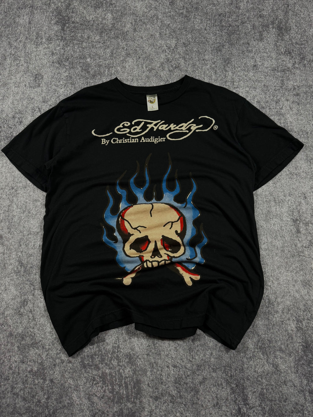 (rare) 2000s ed hardy shirt (L)