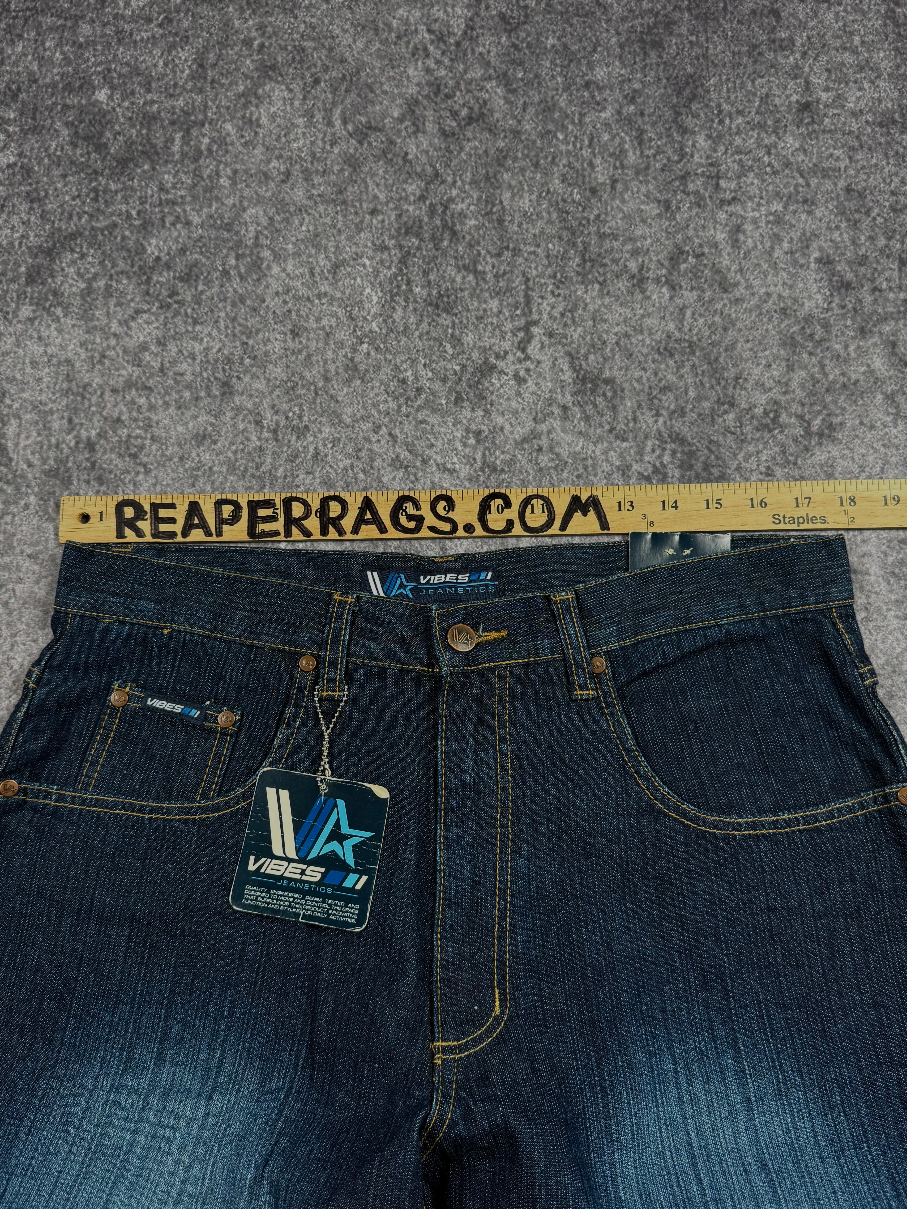 (rare) deadstock 2000s vibes jeans (36x32)