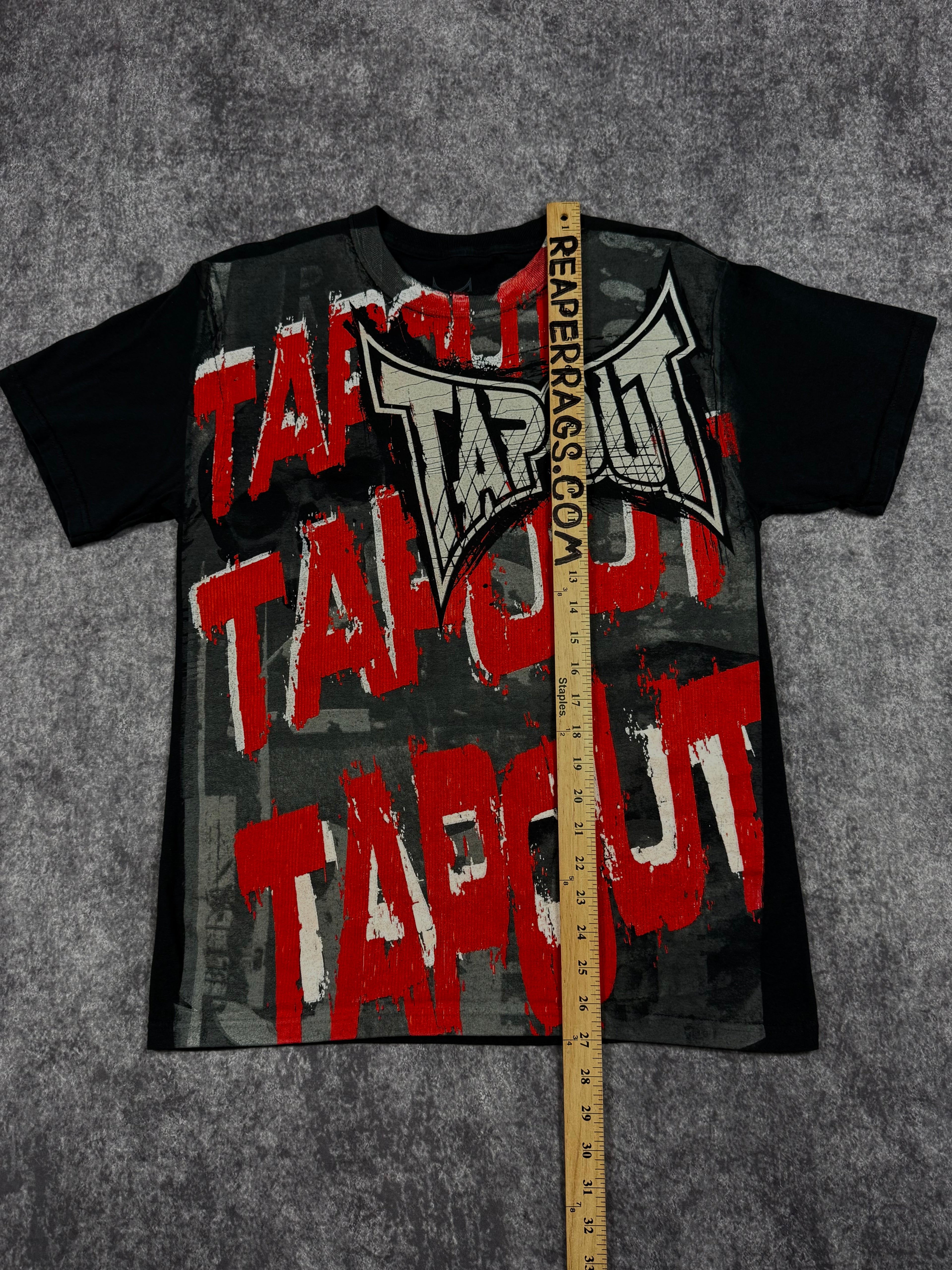 (rare) 2000s tapout shirt (S)