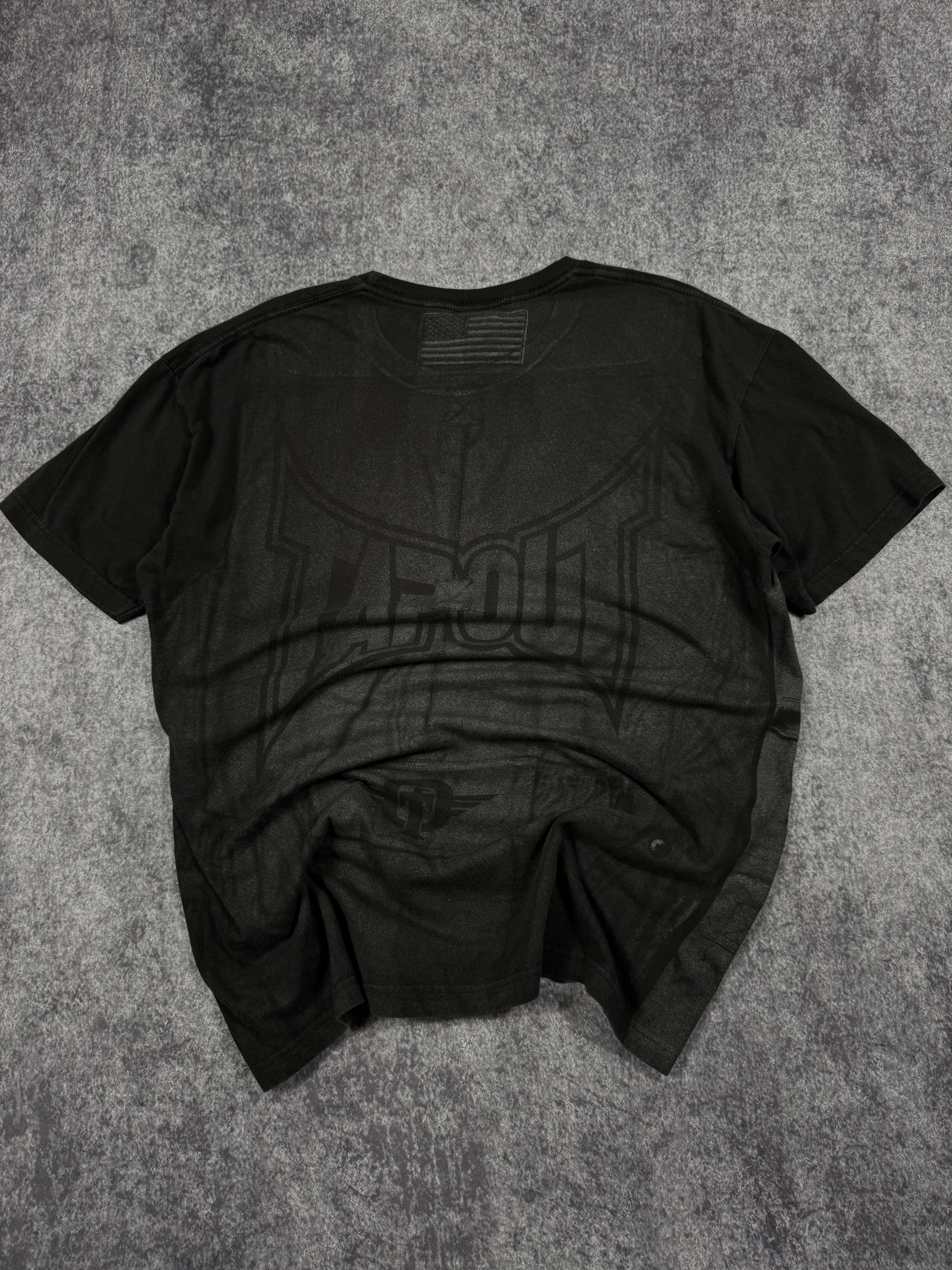 2000s tapout shirt (L)