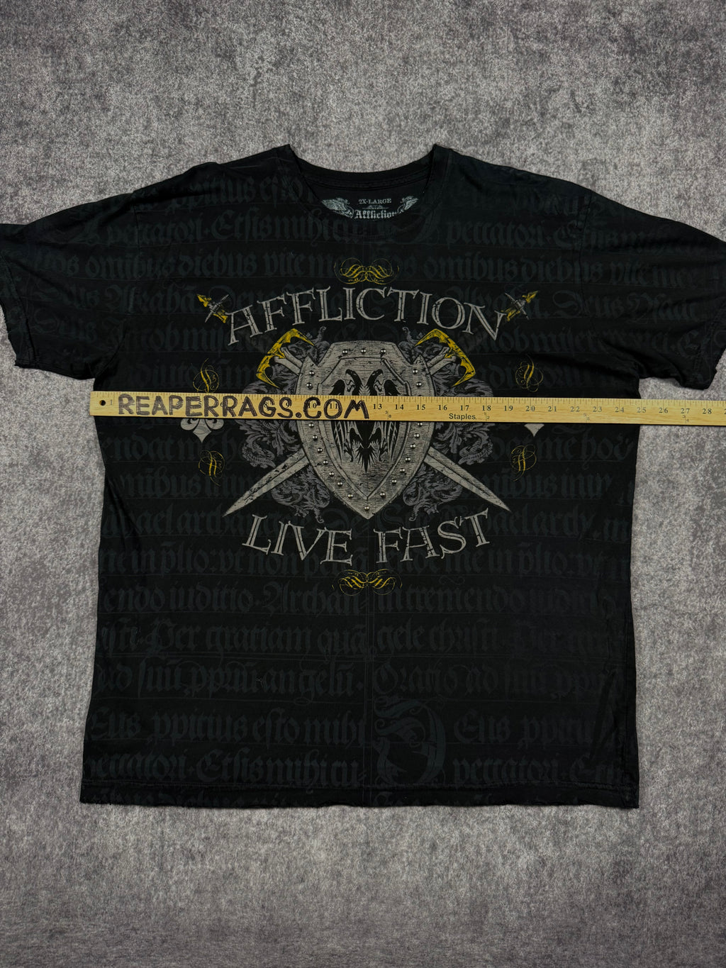 (rare) 2000s affliction studded shirt (XXL)
