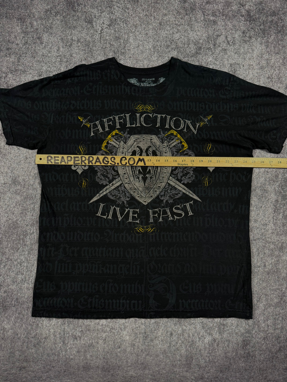(rare) 2000s affliction studded shirt (XXL)