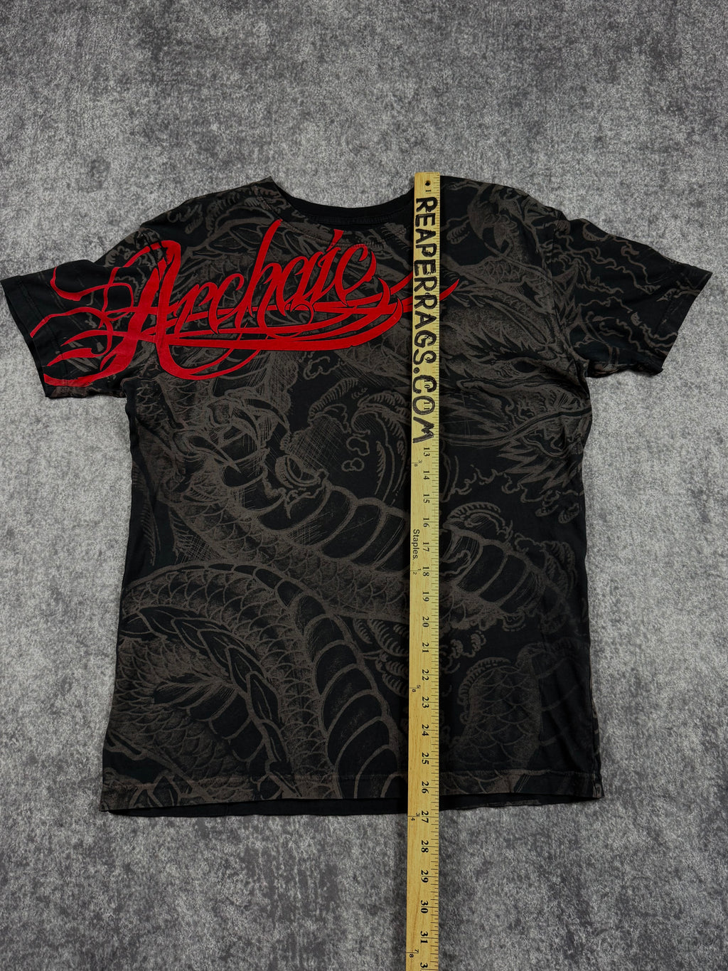 (rare) 2000s archaic shirt (S)