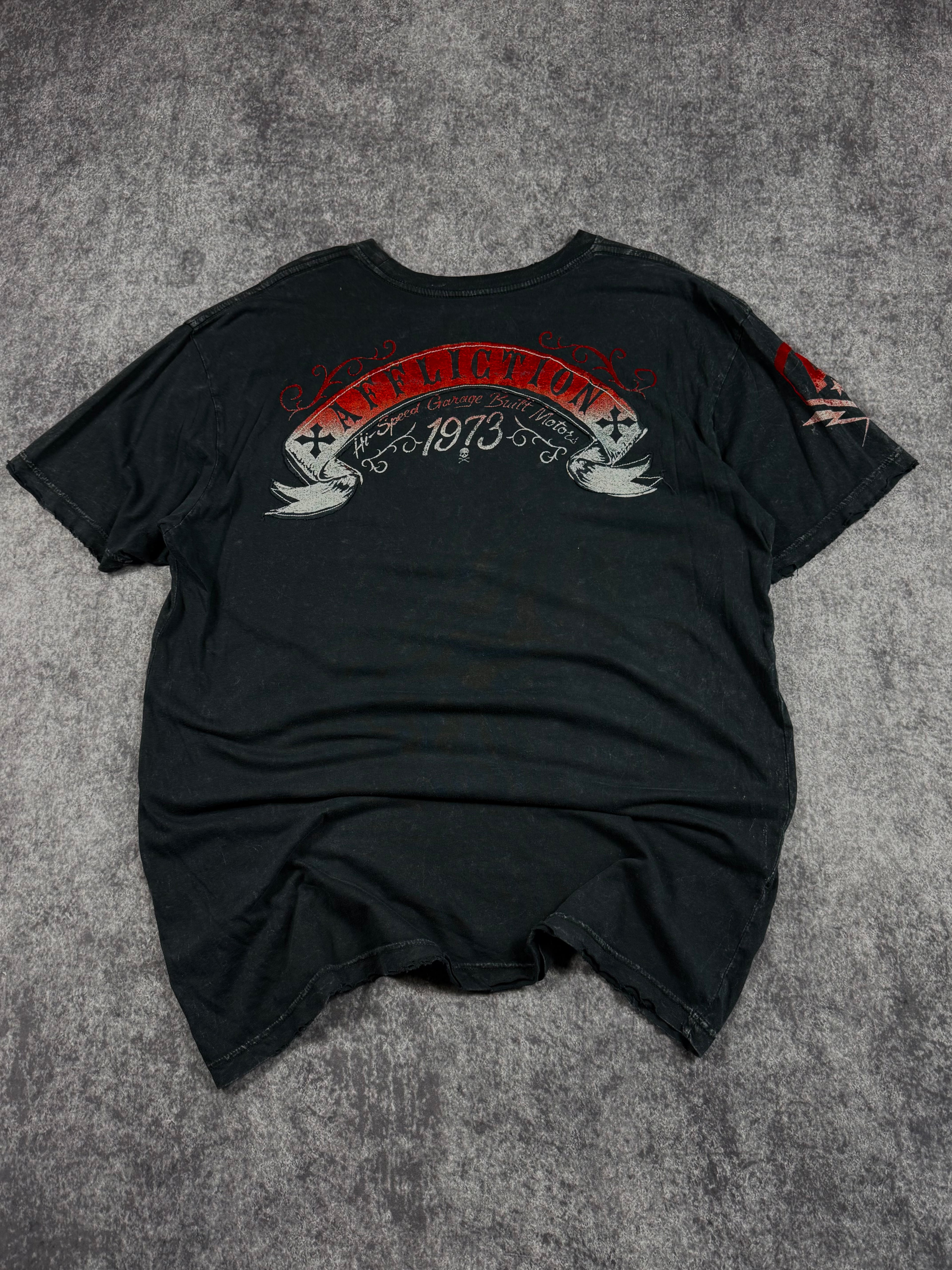 2000s affliction shirt (XL)