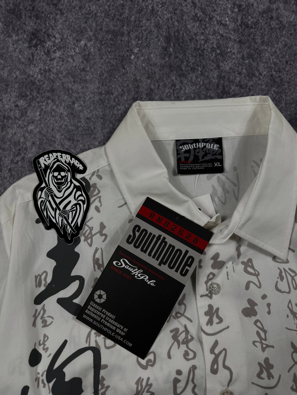(rare) 2000s southpole button-up shirt (XL)