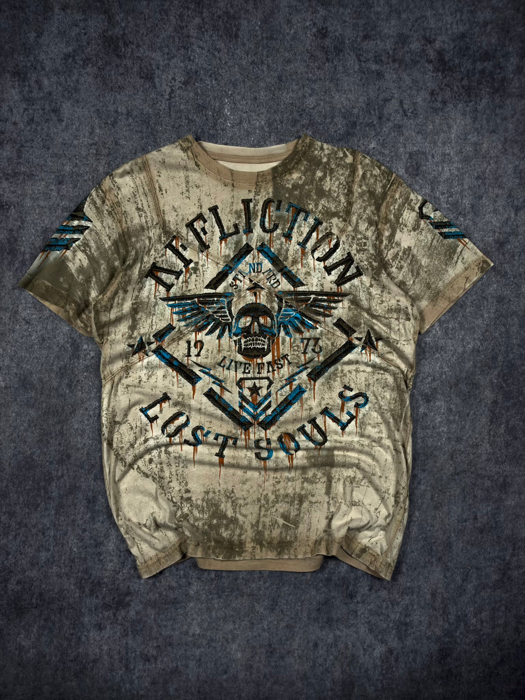 2000s AFFLICTION SHIRT (M)