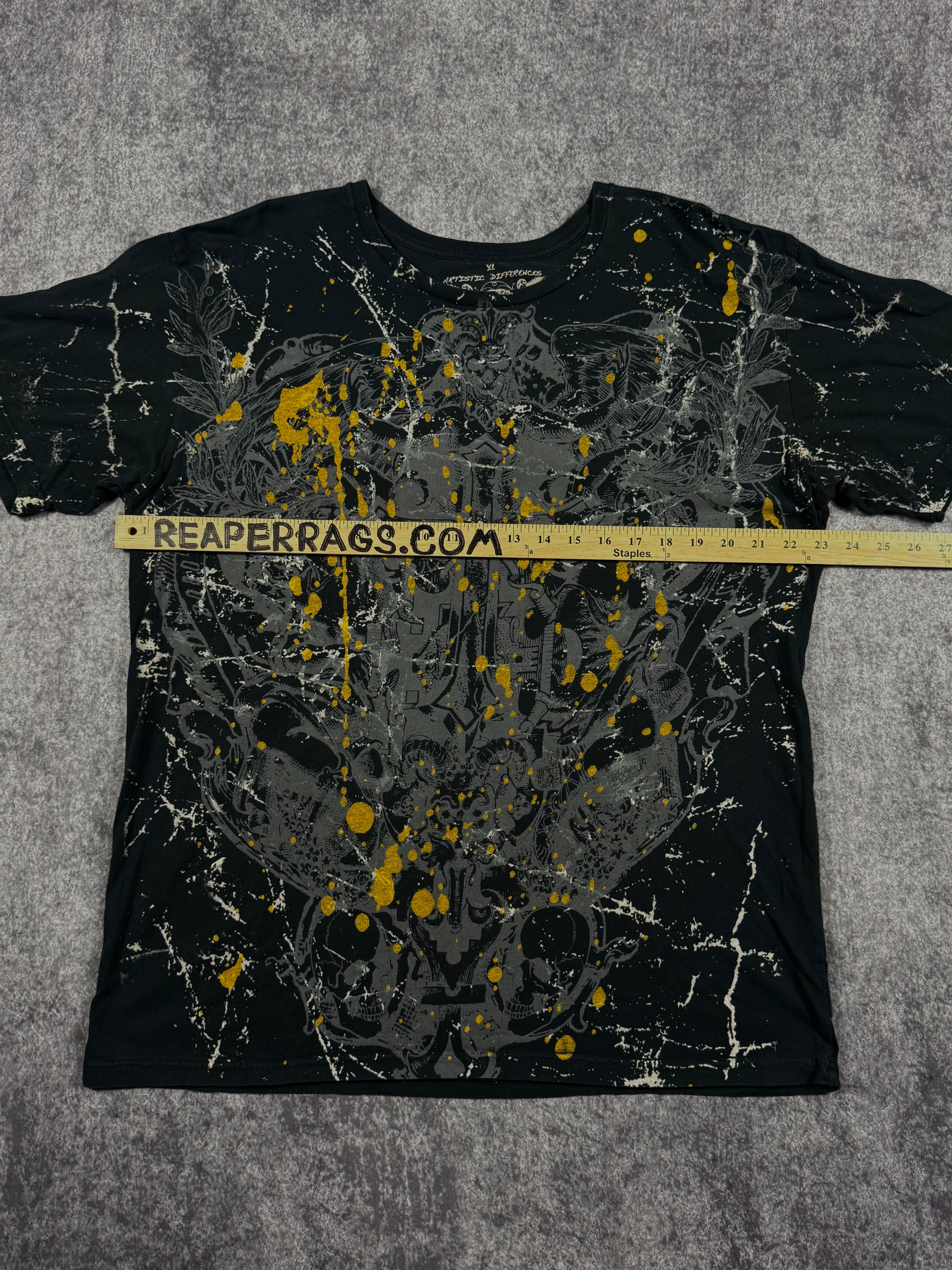 (rare) 2000s artistic difference shirt (XL)