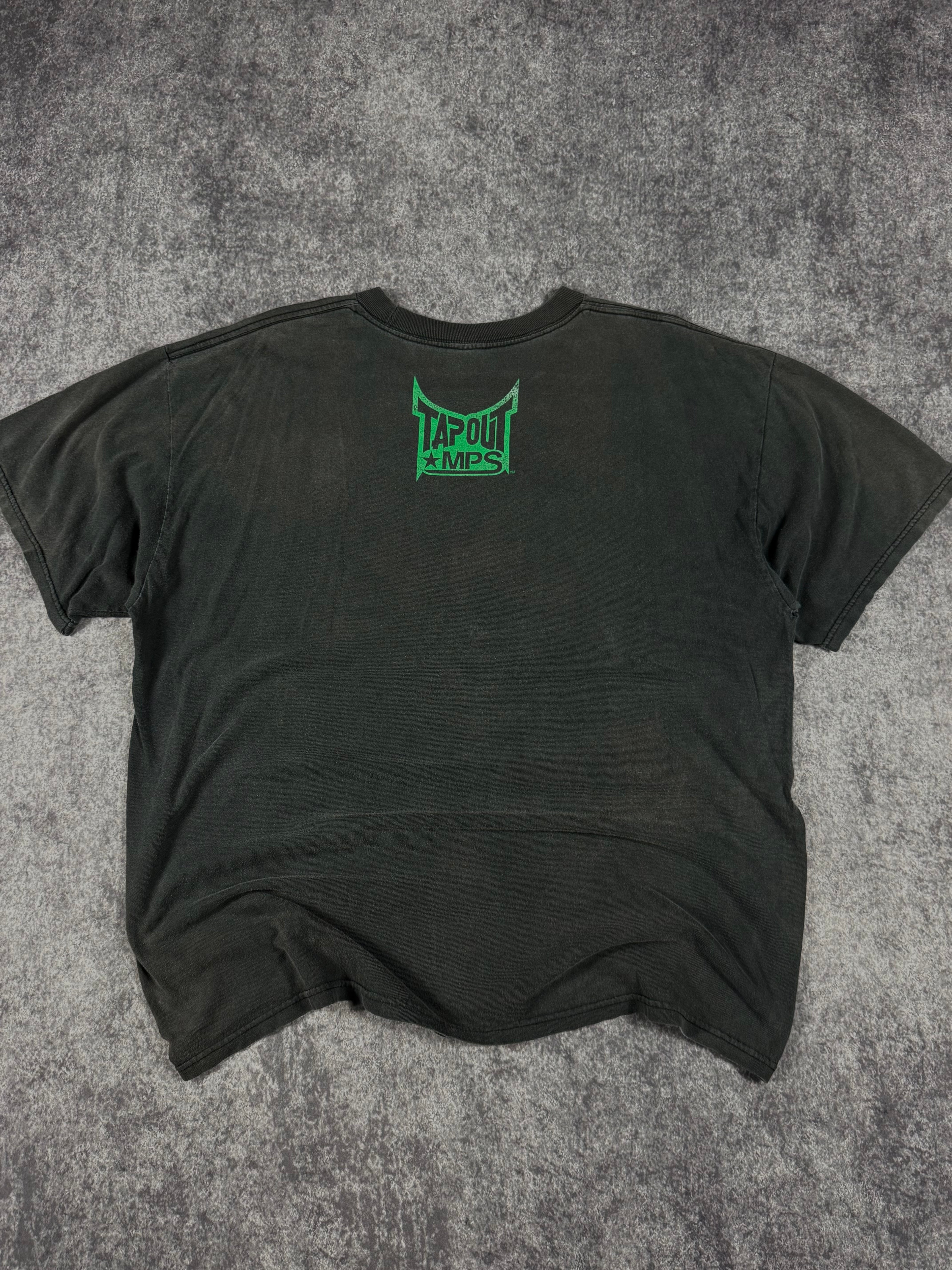 (rare) 2000s tapout shirt (XL)