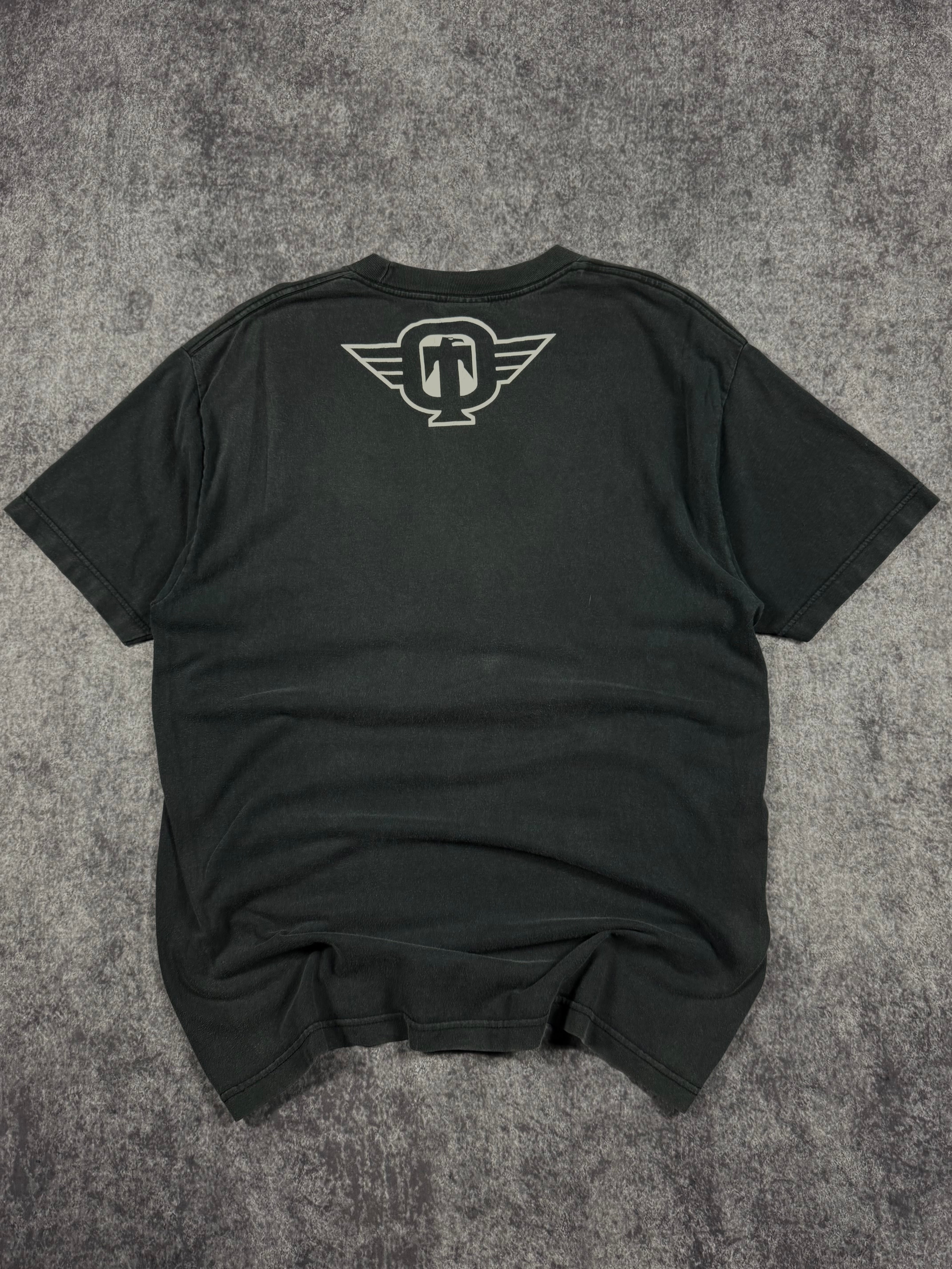 2000s tapout shirt (L)