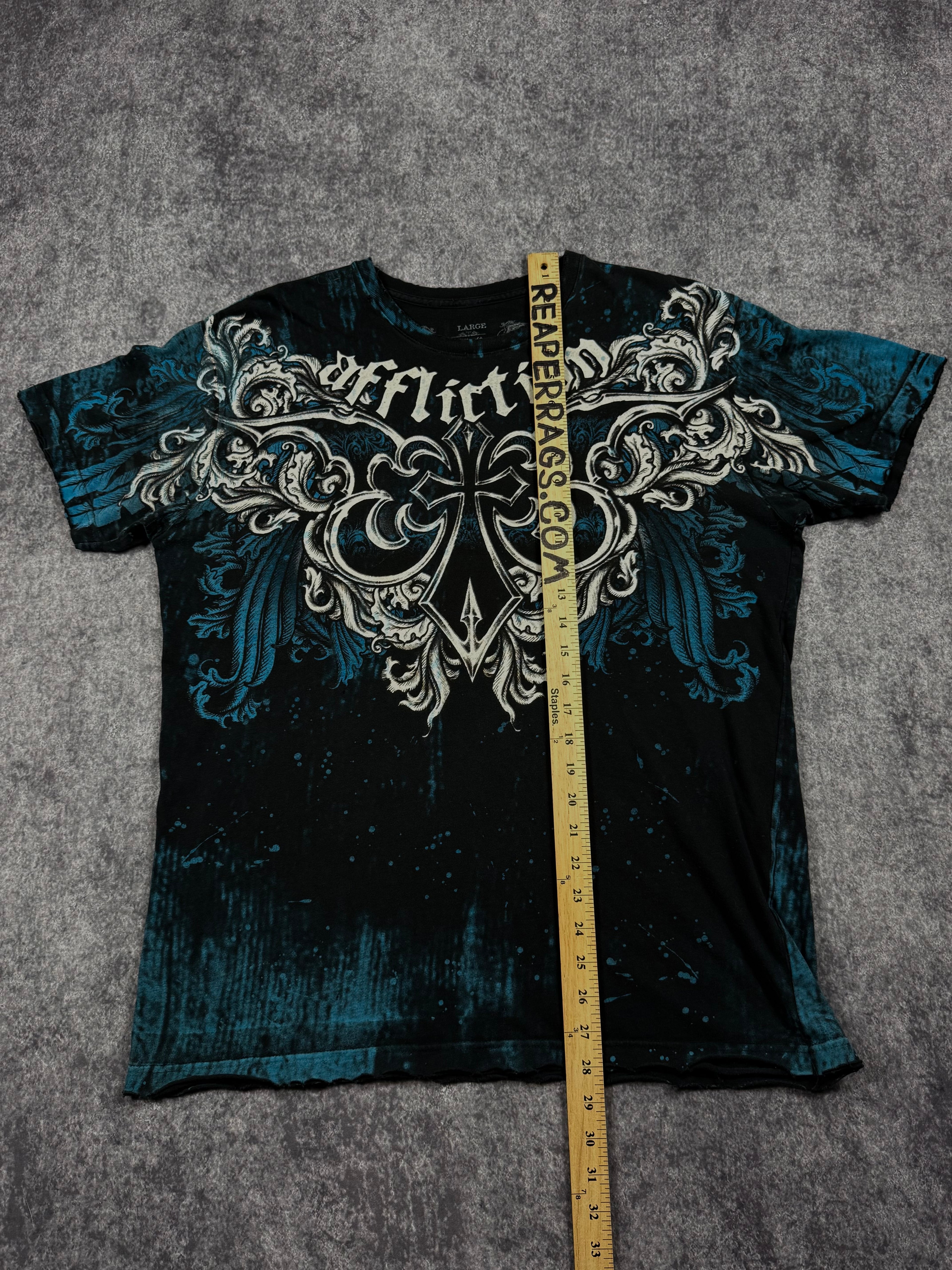 (rare) 2000s affliction shirt (L)