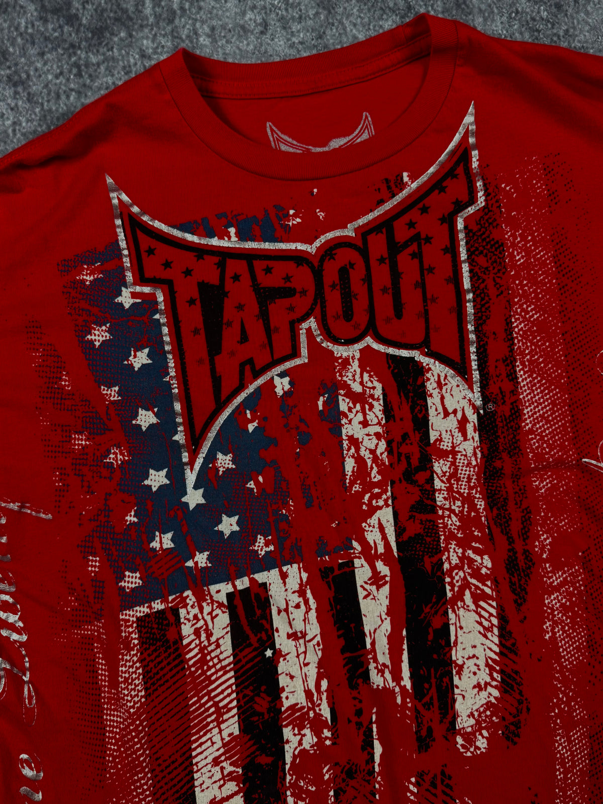 2000s tapout signature series chrome shirt (L)