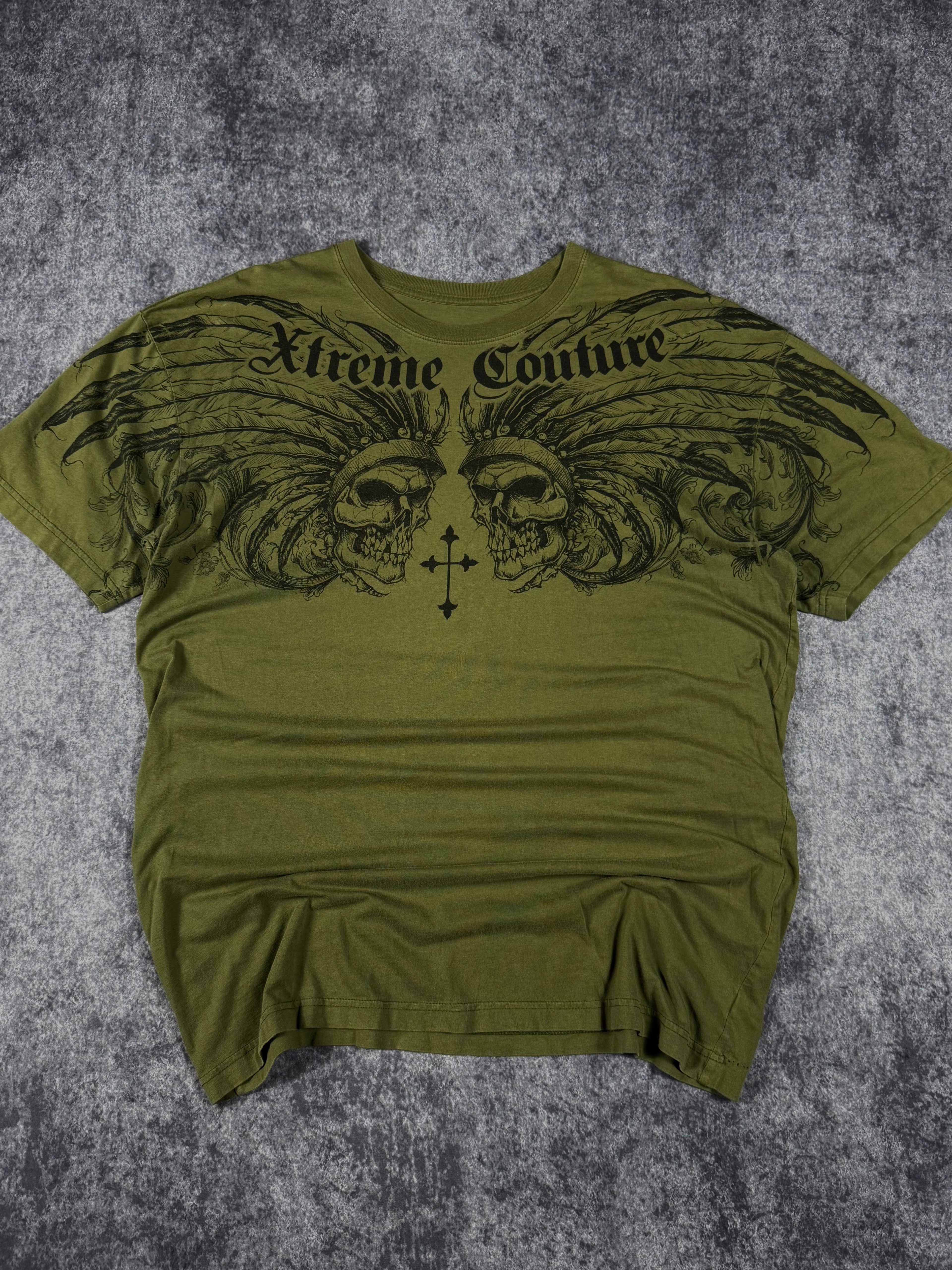 2000s xtreme couture shirt (L)