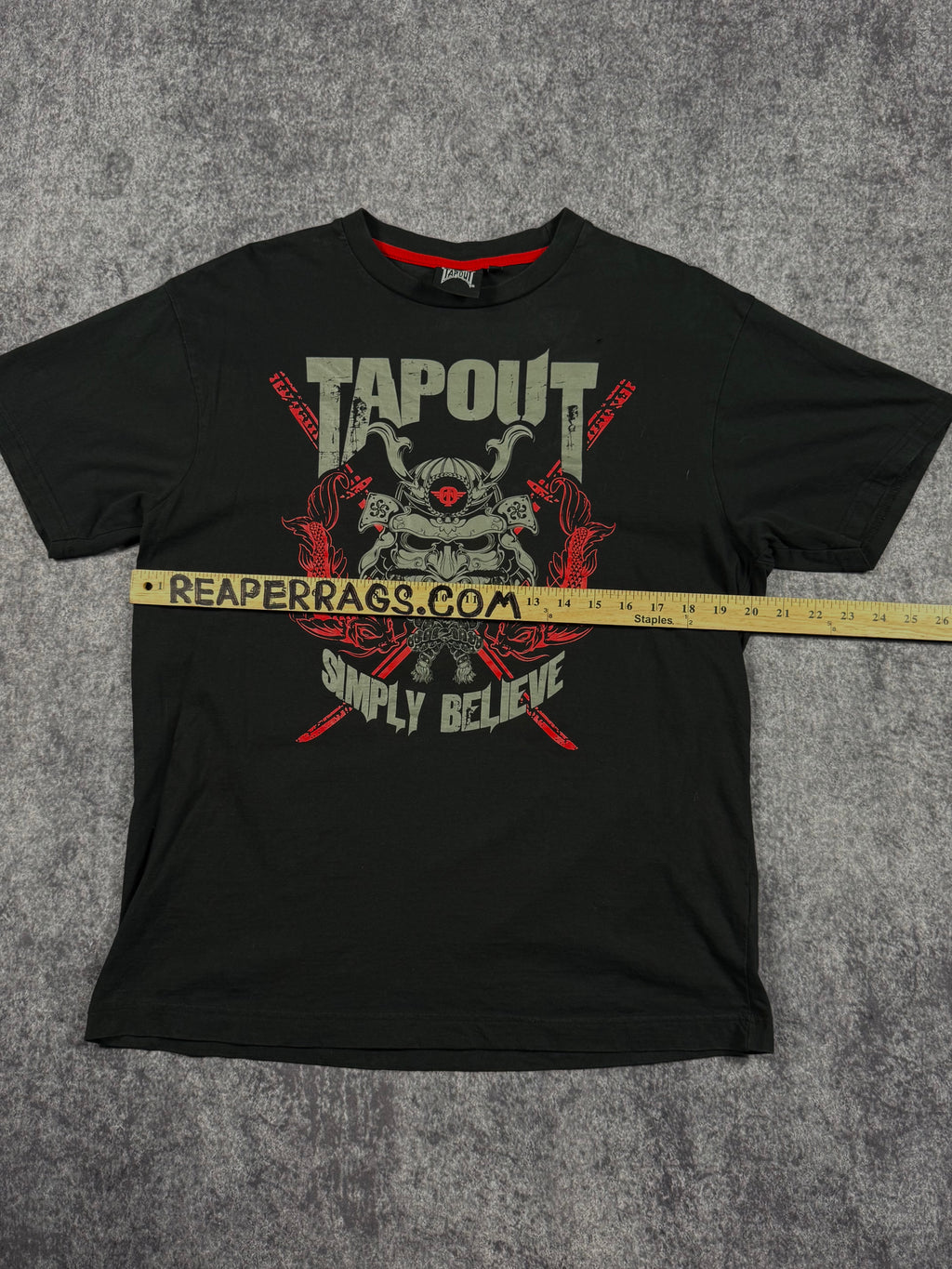 (rare) 2000s tapout shirt (M)