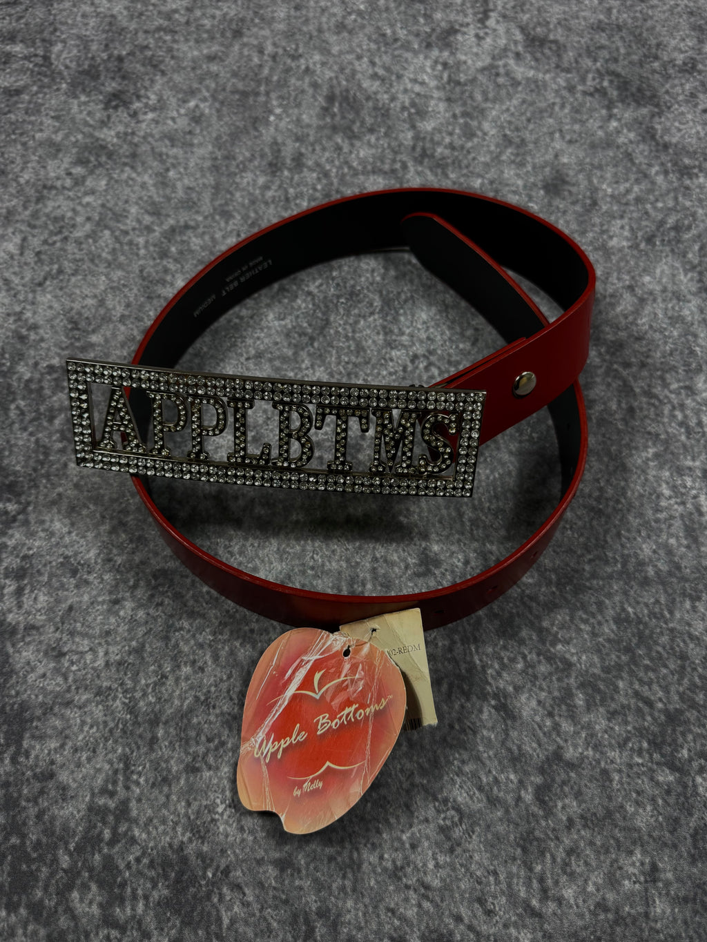 (rare) deadstock 2000s apple bottoms rhinestone belt (belt included)