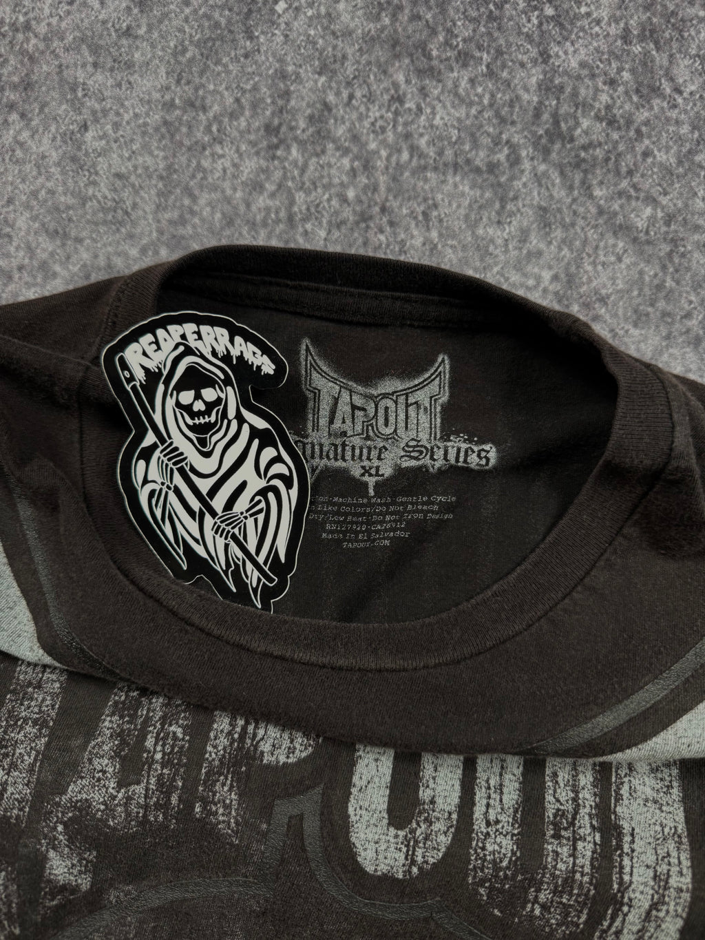 (rare) 2000s tapout signature series shirt (XL)