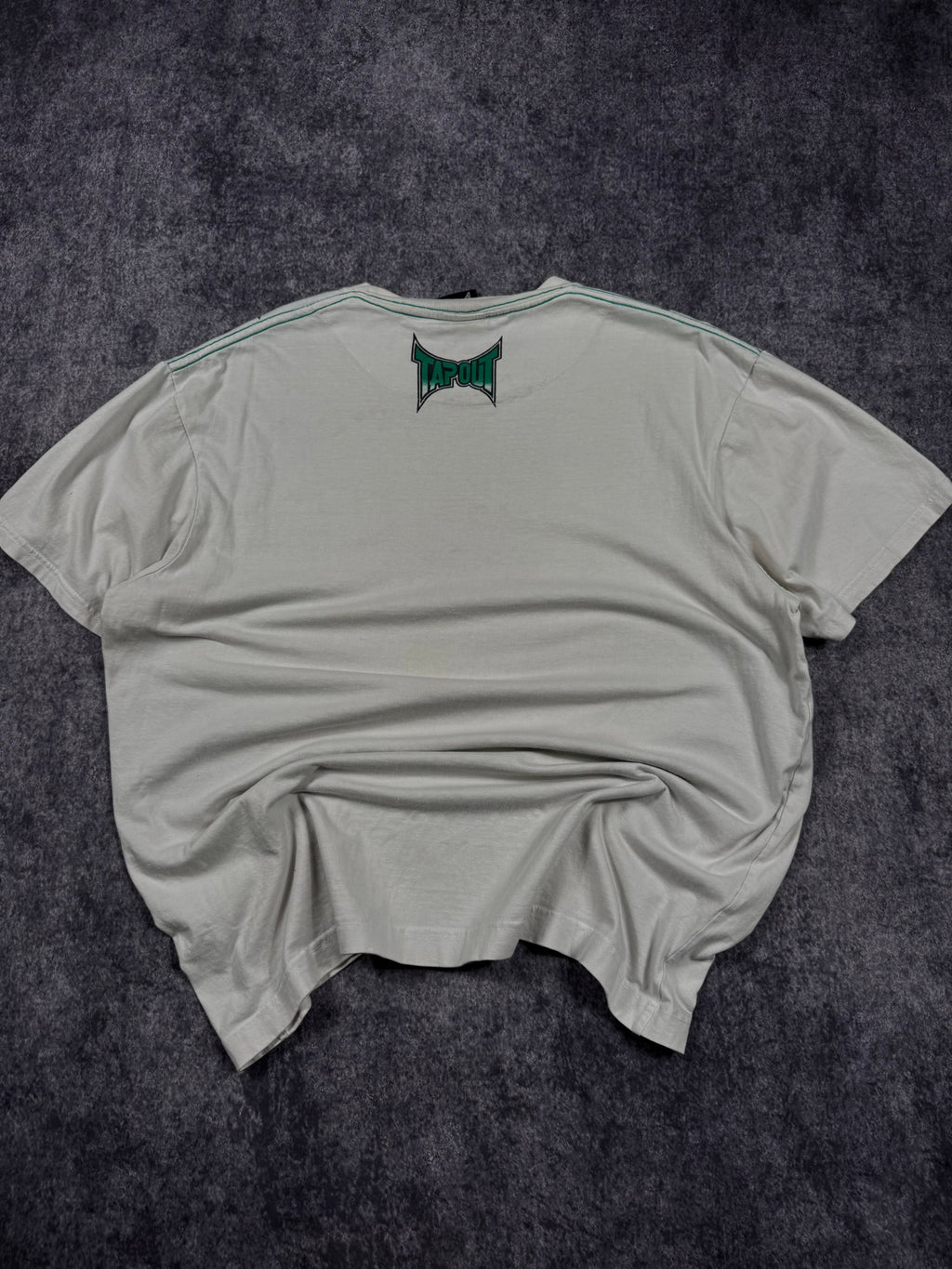 (rare) 2000s tapout shirt (XL)