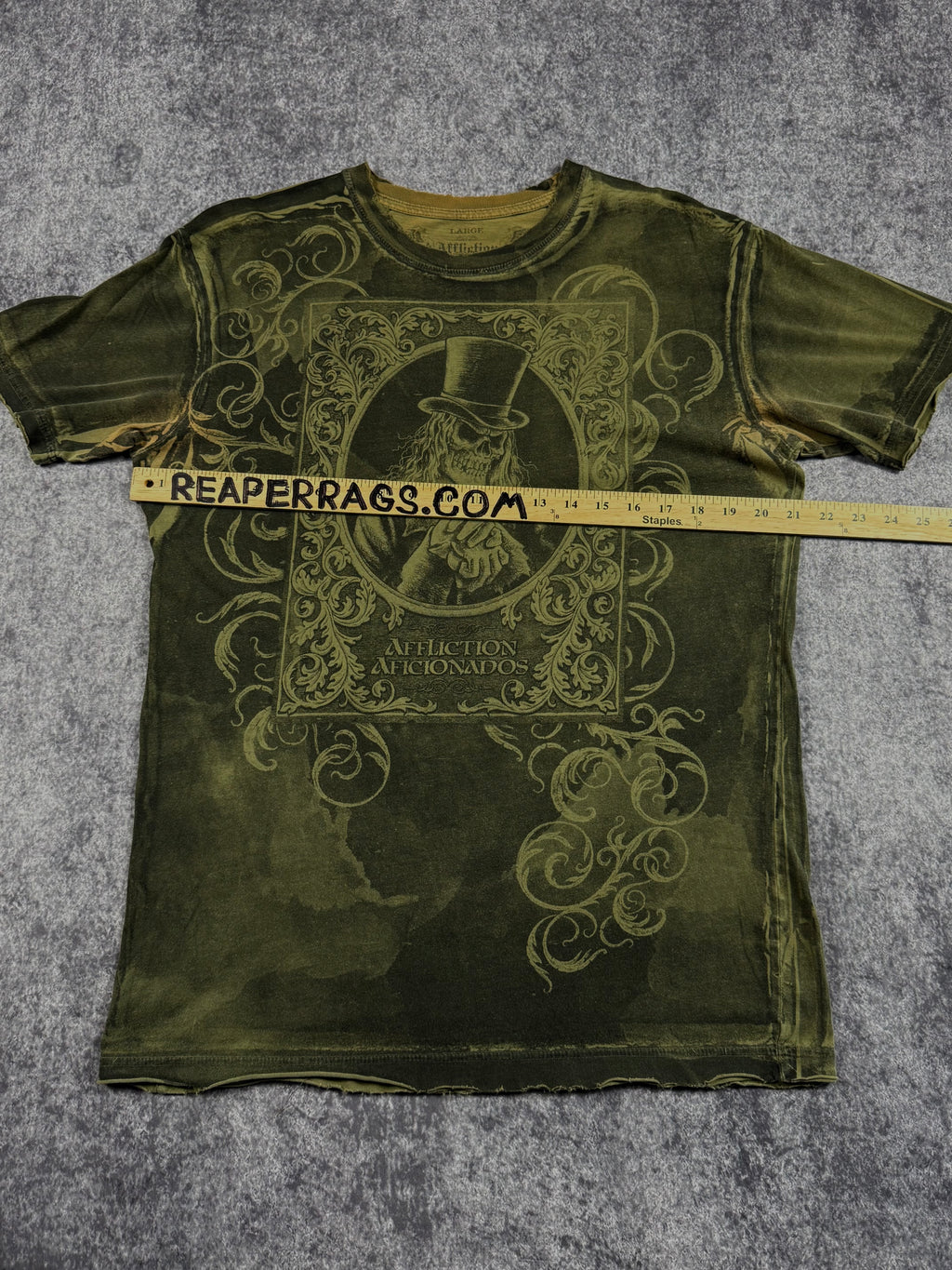 (rare) 2000s affliction x aficionados shirt (L)