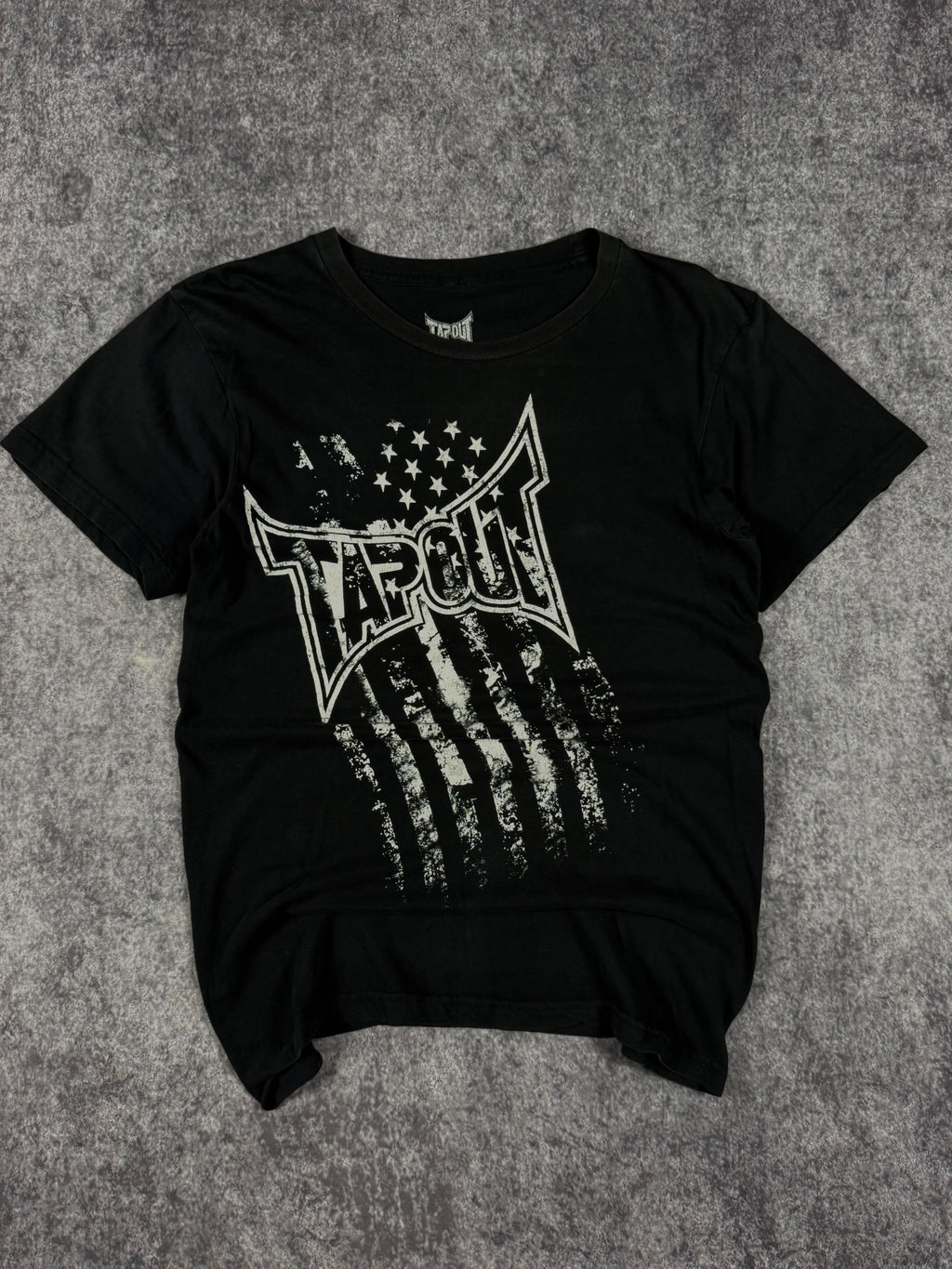 2000s tapout shirt (XS)