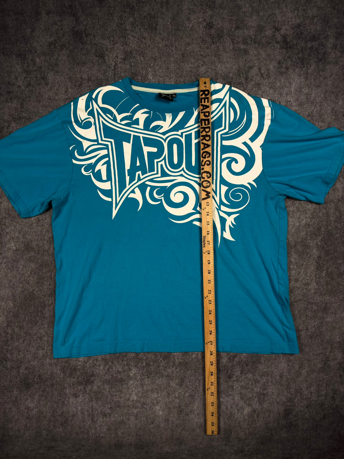 (RARE) 2000s TAPOUT SHIRT (XL)