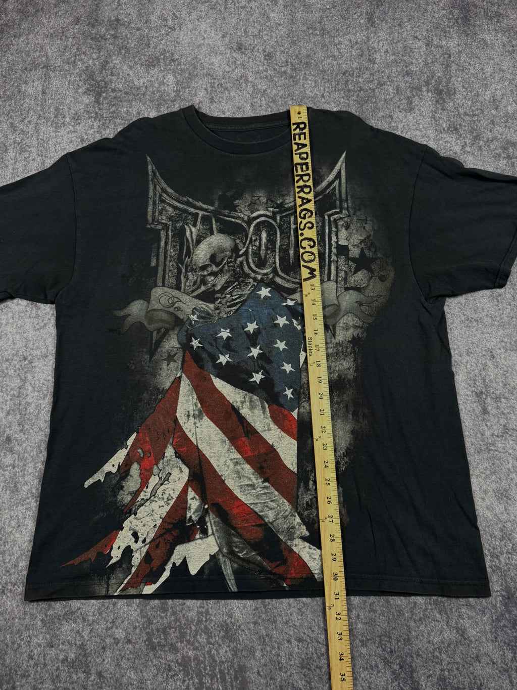 2000s tapout shirt (XL)