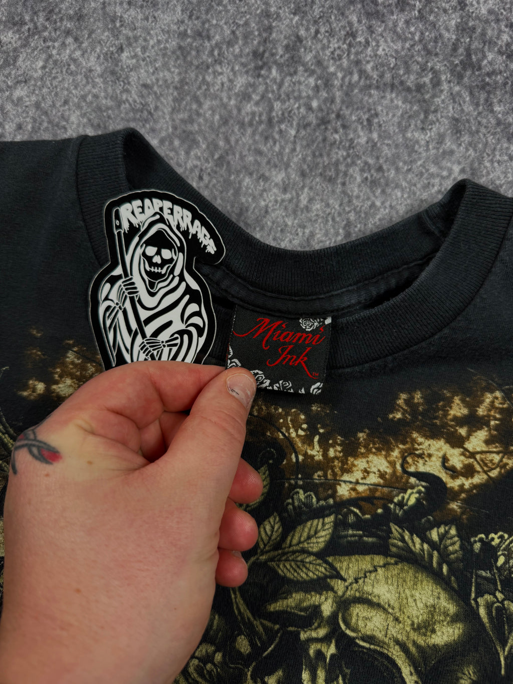 2000s miami ink shirt (M)